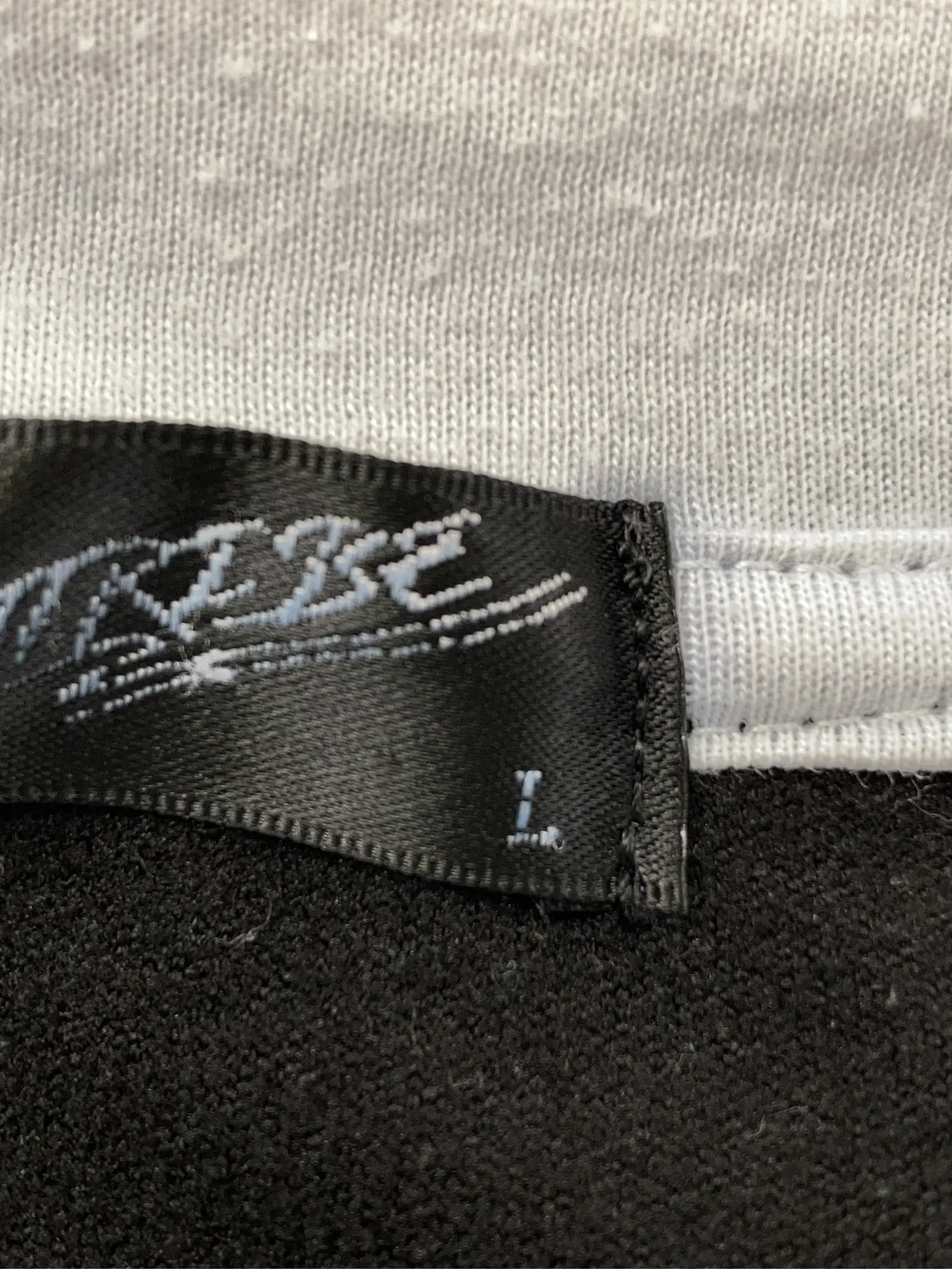 https://r2-worker.digdig.jp/product/a6fc79c7-ba90-4992-bafe-f11d7bc179d5/11532968-dba6-4490-bd86-9f3bf6514705