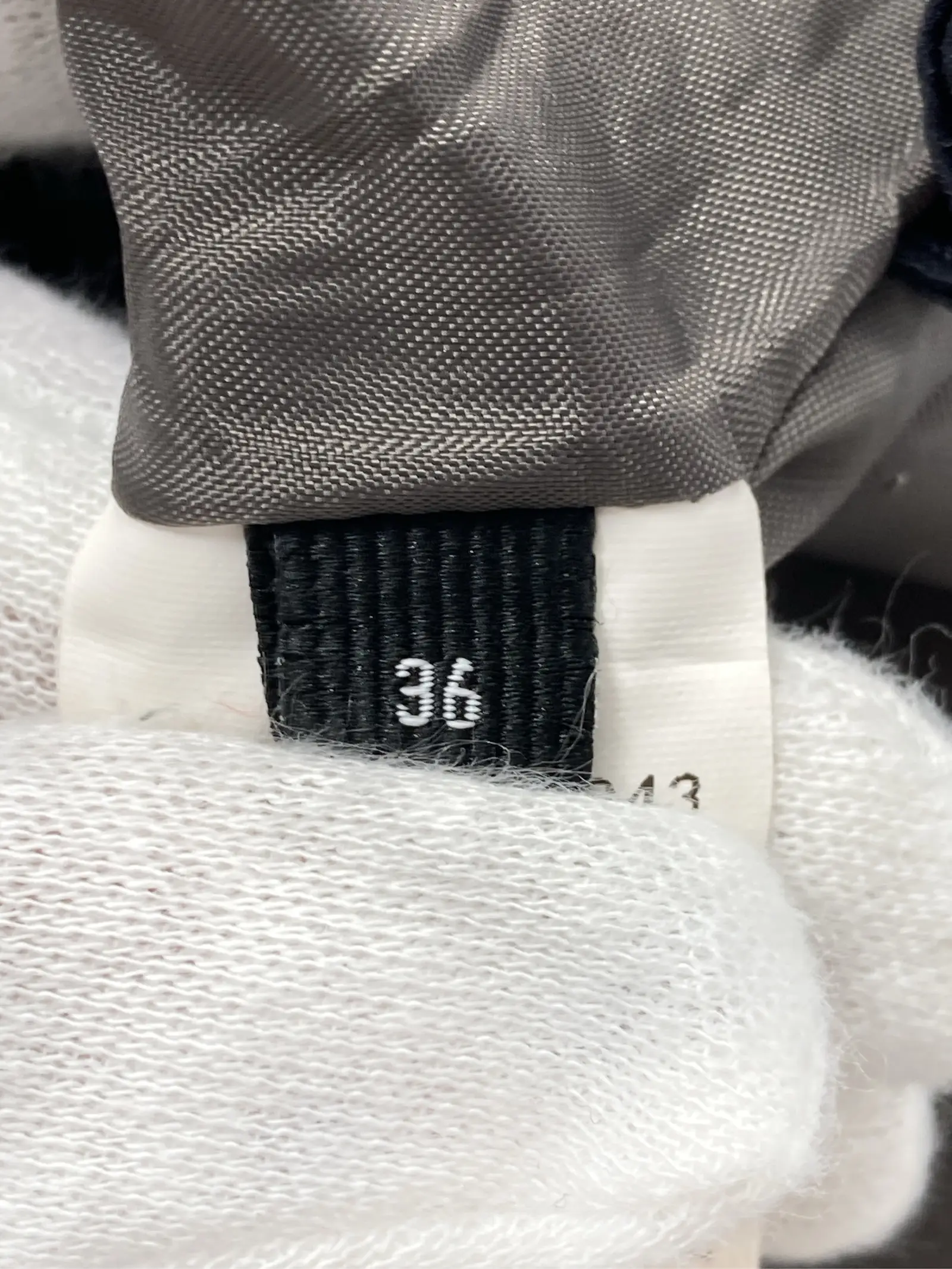 https://r2-worker.digdig.jp/product/a76aba48-d25f-46f1-8dcf-2447bcd8dbb2/8ff0ff2d-21dd-41f9-9508-c7d768b87fb6