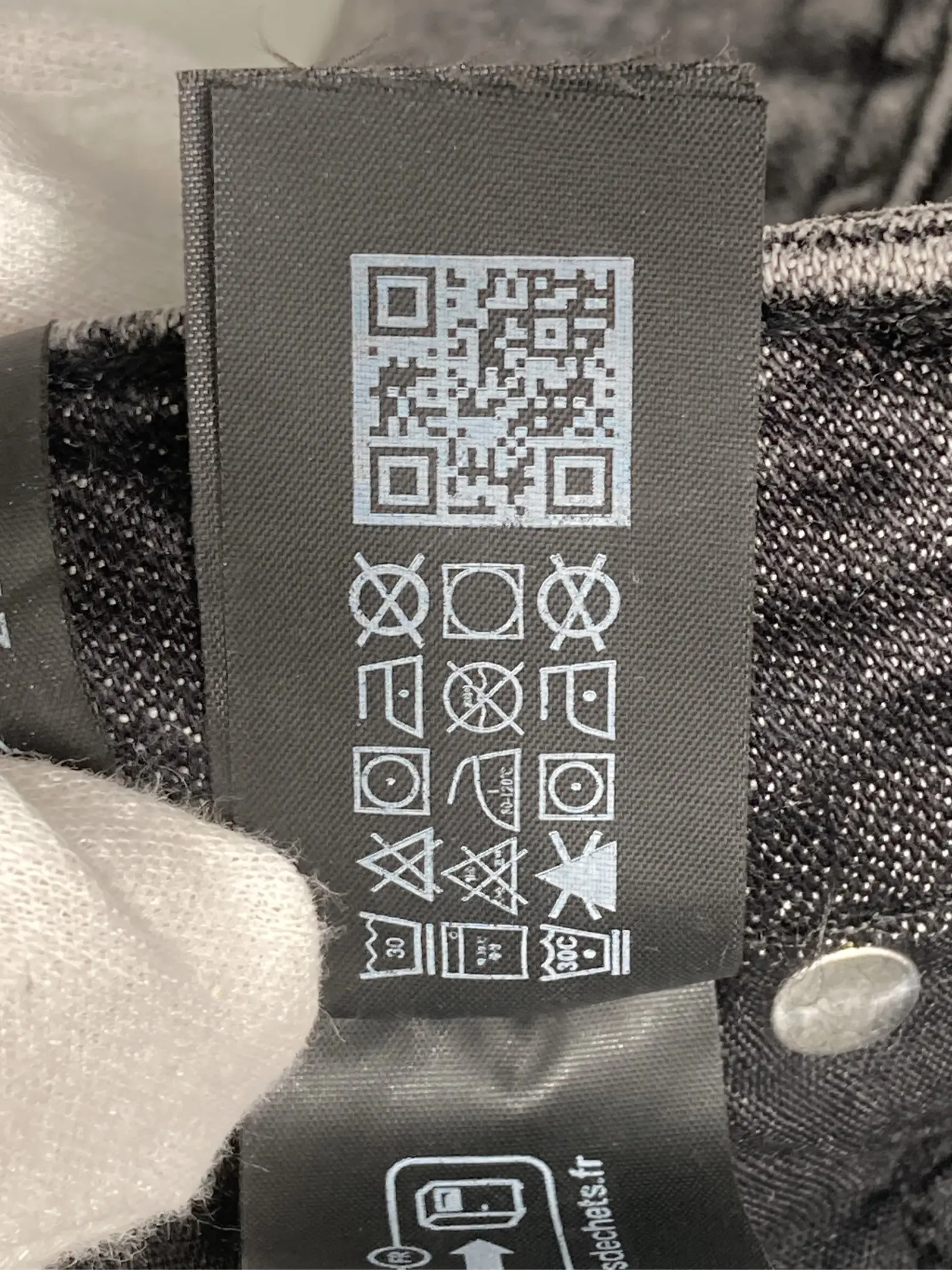 https://r2-worker.digdig.jp/product/a7789a9a-2c07-4381-a6a4-e62eff808d21/ea8260d3-b138-4d90-9c79-685edf3389b1