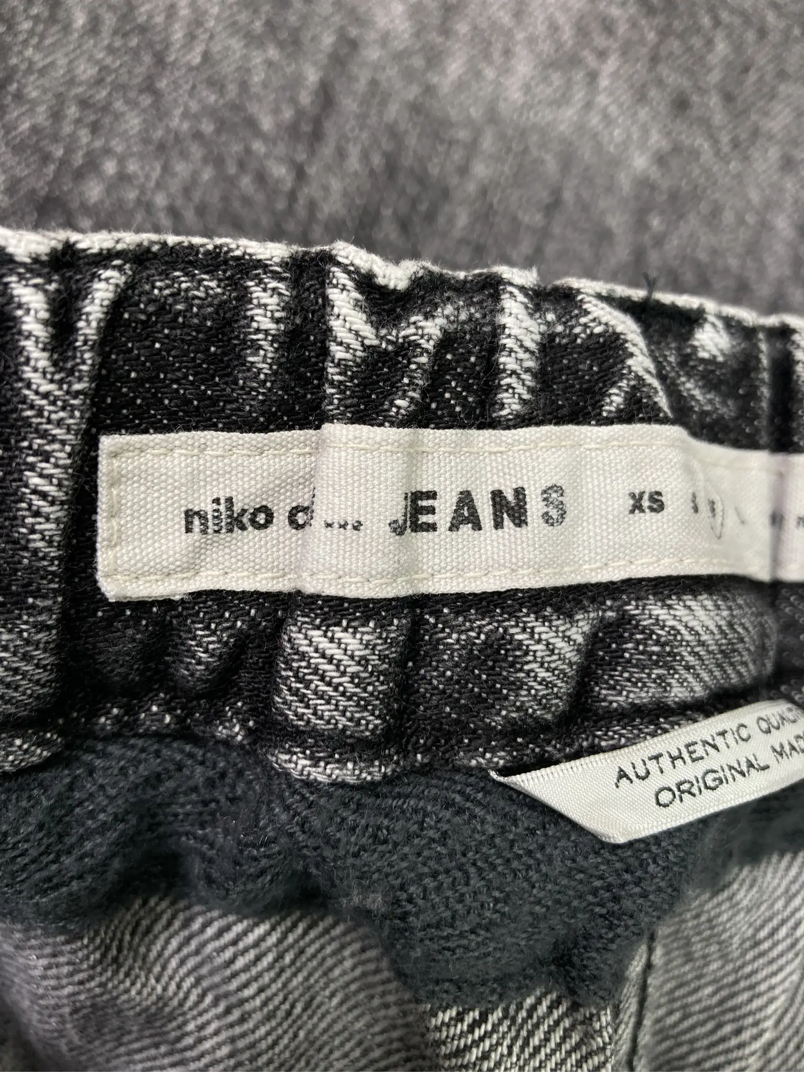 https://r2-worker.digdig.jp/product/a85522af-ce21-4072-b34d-f4df56352f1f/bc27c293-fb45-4017-8b3e-c58efc305884