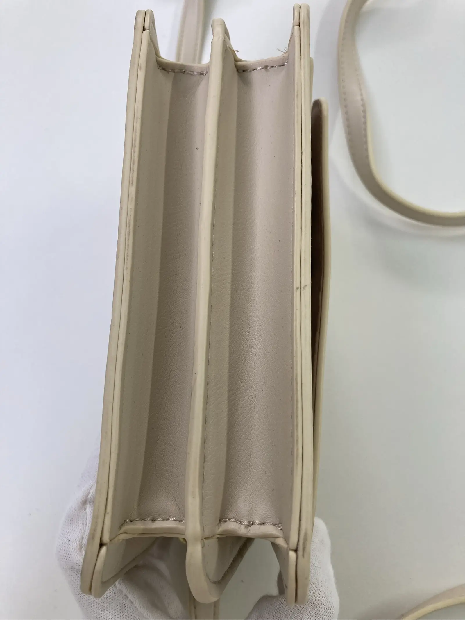 https://r2-worker.digdig.jp/product/a87178c2-0a1d-4f4f-9de7-1f3f3a3c225e/52d894f3-cfa6-411d-a91a-a5a82fe4fa59