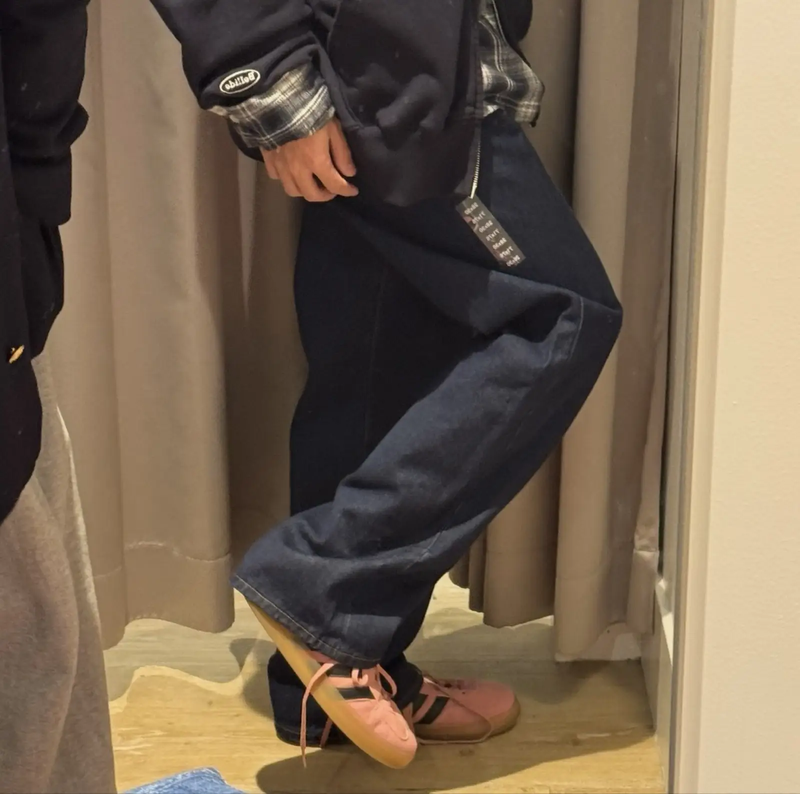 https://r2-worker.digdig.jp/product/a8956114-71a0-43ab-870e-1dcef2e3897f/29449f76-5ed2-4854-be69-5ea9c3b7272d