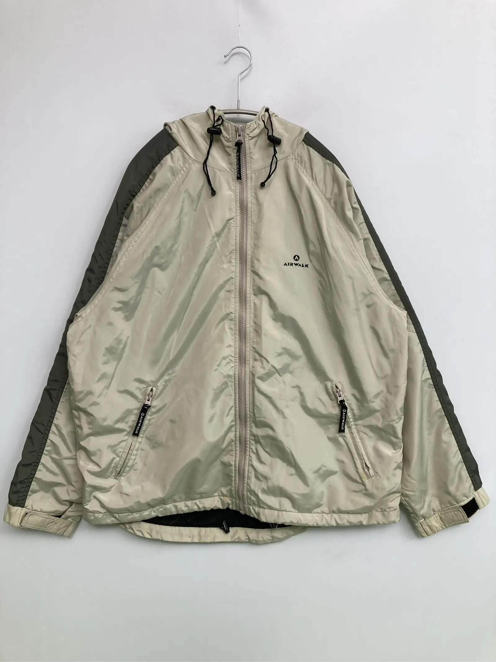 https://r2-worker.digdig.jp/product/a9b2ec9f-f4d2-4902-ab6b-592c11f2662a/c4eb5340-52f4-43ad-893e-47b695dd9c7a