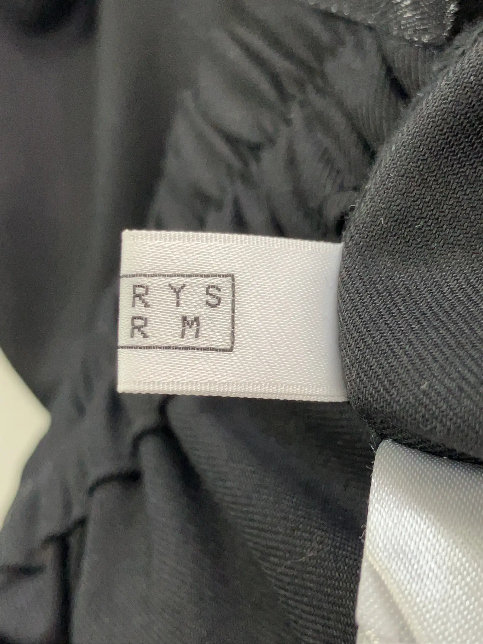 https://r2-worker.digdig.jp/product/aa28040d-b6a2-4a58-9c8e-de45e964c032/445d1299-42f5-4ae1-bec2-7653b98e2f0d