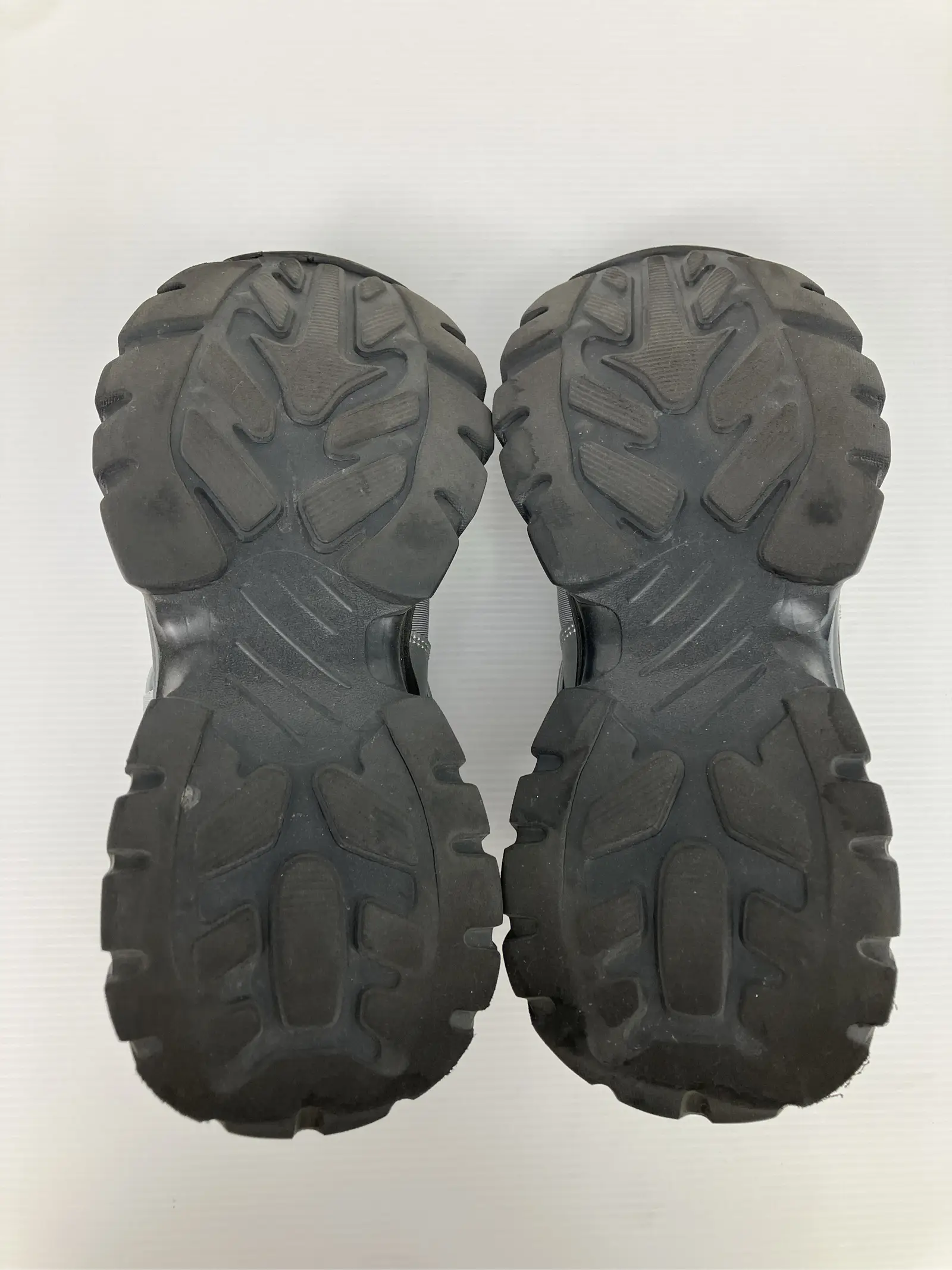 https://r2-worker.digdig.jp/product/ac21c6bf-a95e-4967-9d54-c91c94845fb5/54cbbcaa-8acd-4791-8f57-4a000c14060b