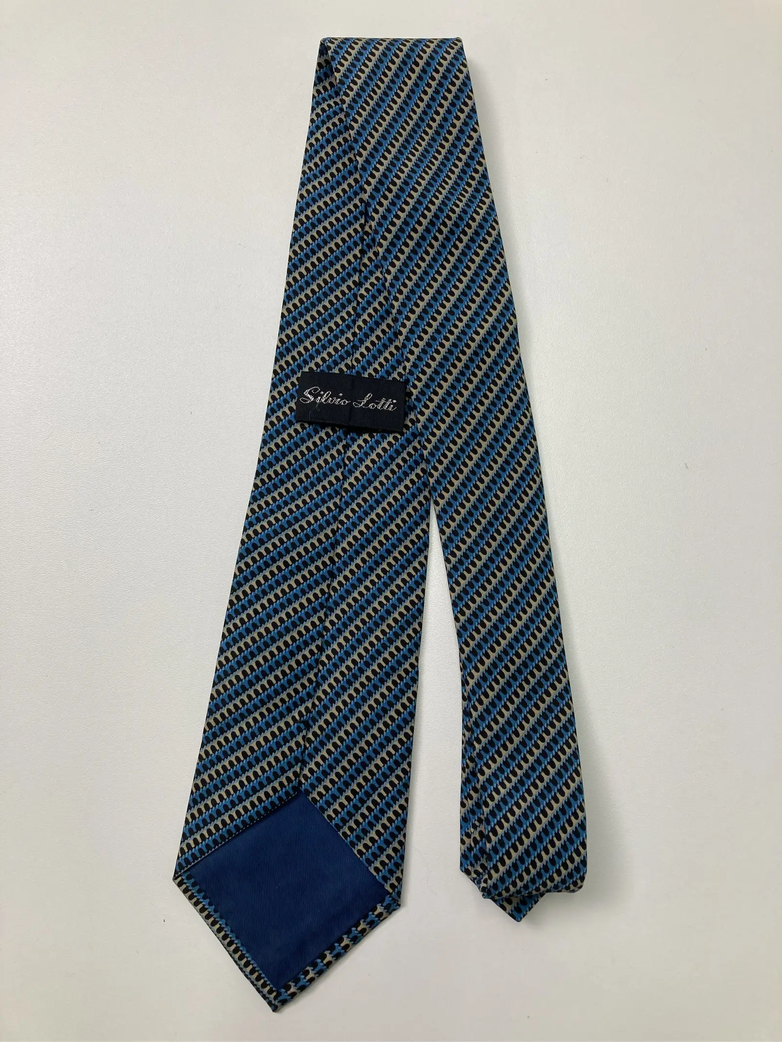 https://r2-worker.digdig.jp/product/ad49fc7d-0007-48a8-9c54-41422e784f46/d816761e-75bb-4a65-92d9-fd8d29c1145f