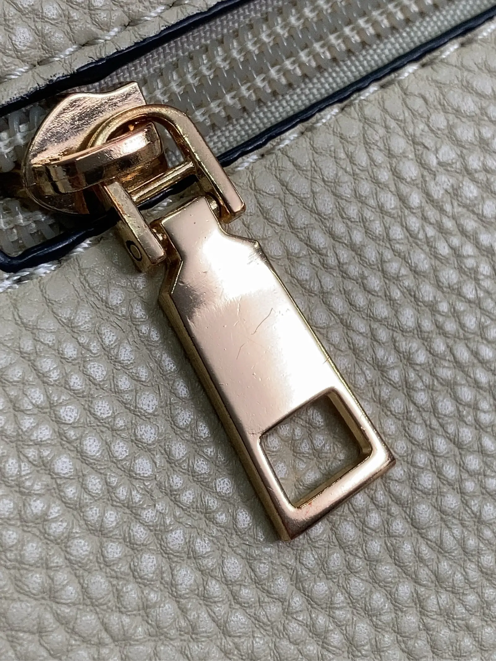 https://r2-worker.digdig.jp/product/ad4e4c41-50b7-4df2-a2f5-6ad398e8b653/ea321914-dd72-48d1-9a11-d4bfb9f8c82e