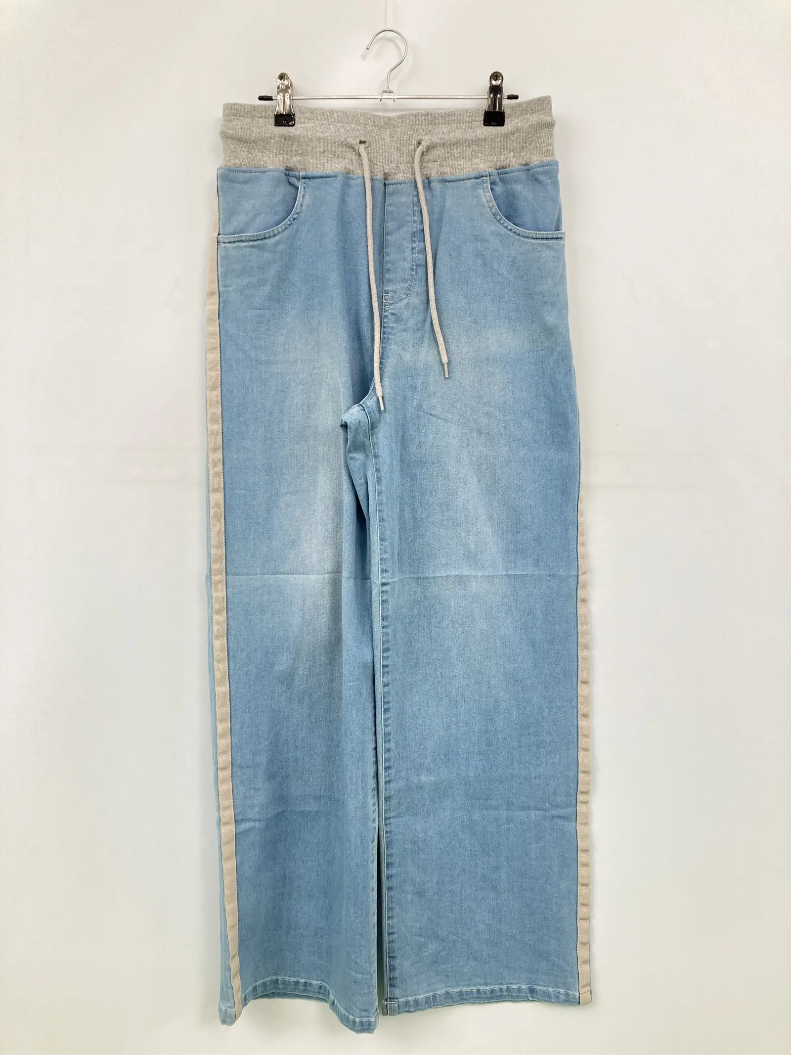 https://r2-worker.digdig.jp/product/afda53d2-7022-4492-bfa3-02eea3d8335f/6d1cae0c-02da-4e69-941e-7db519c58a00
