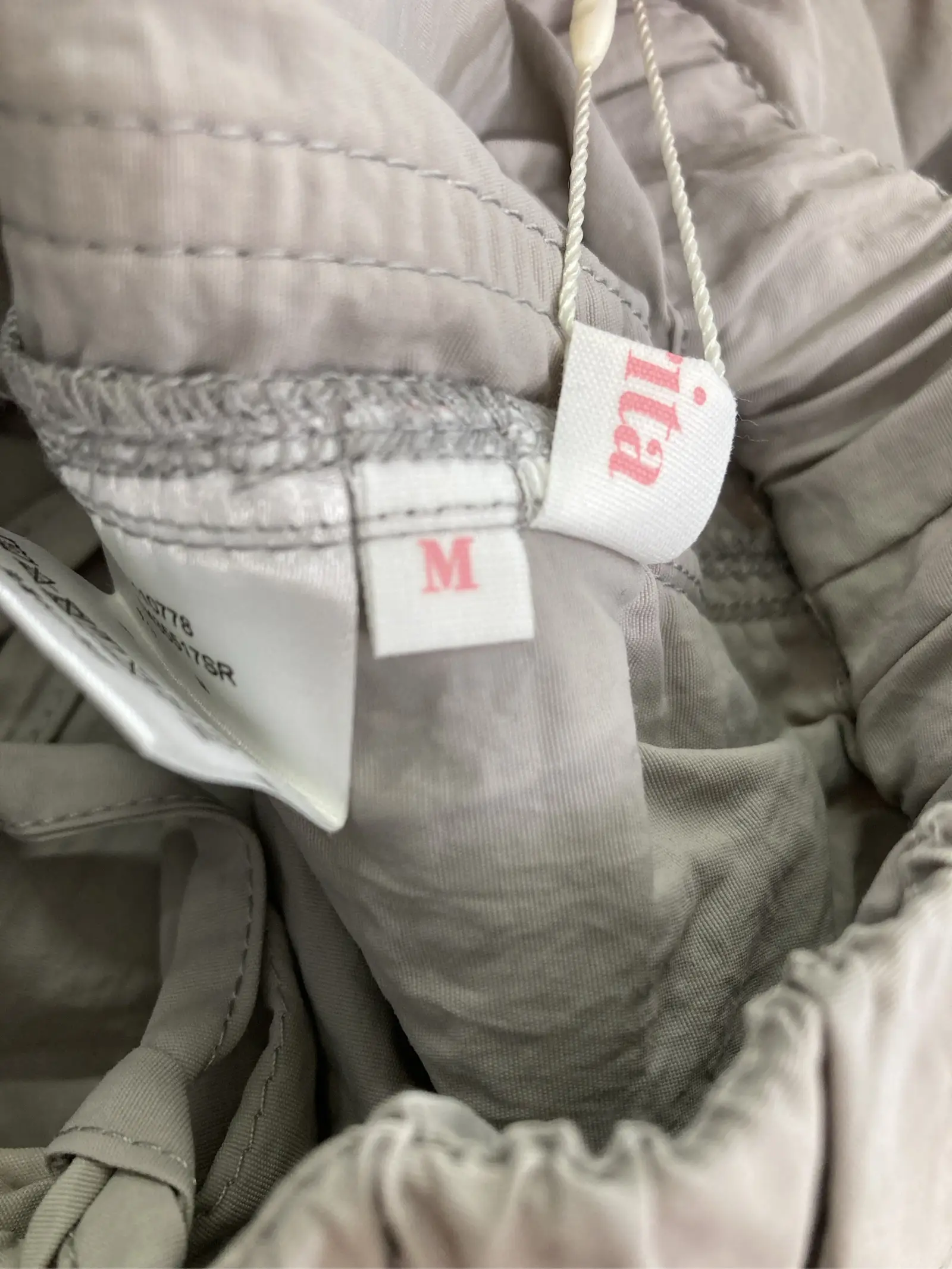 https://r2-worker.digdig.jp/product/b08bfa23-63cb-4b12-9209-66b11c0a1122/3b6fd1d1-b703-4308-bc70-72634743355e