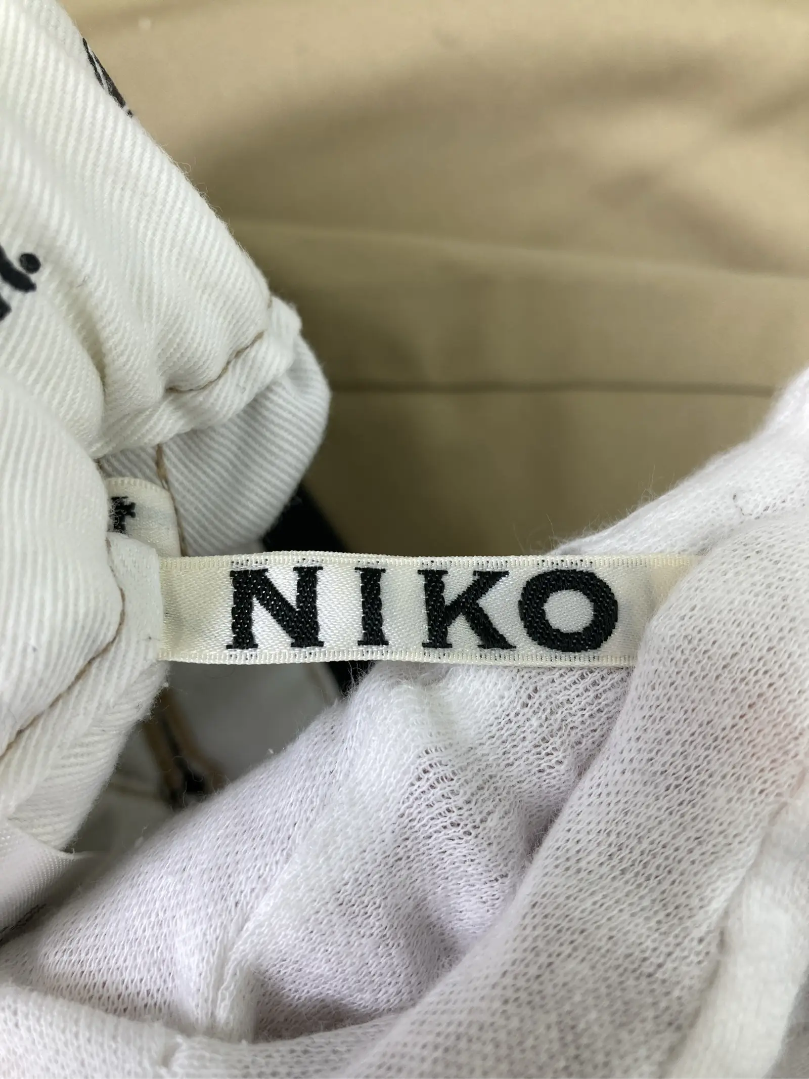 https://r2-worker.digdig.jp/product/b4cb3e7f-79c9-49b9-84e9-5affb64670a1/5d93db6e-7b28-4518-a79e-e05d7134e215