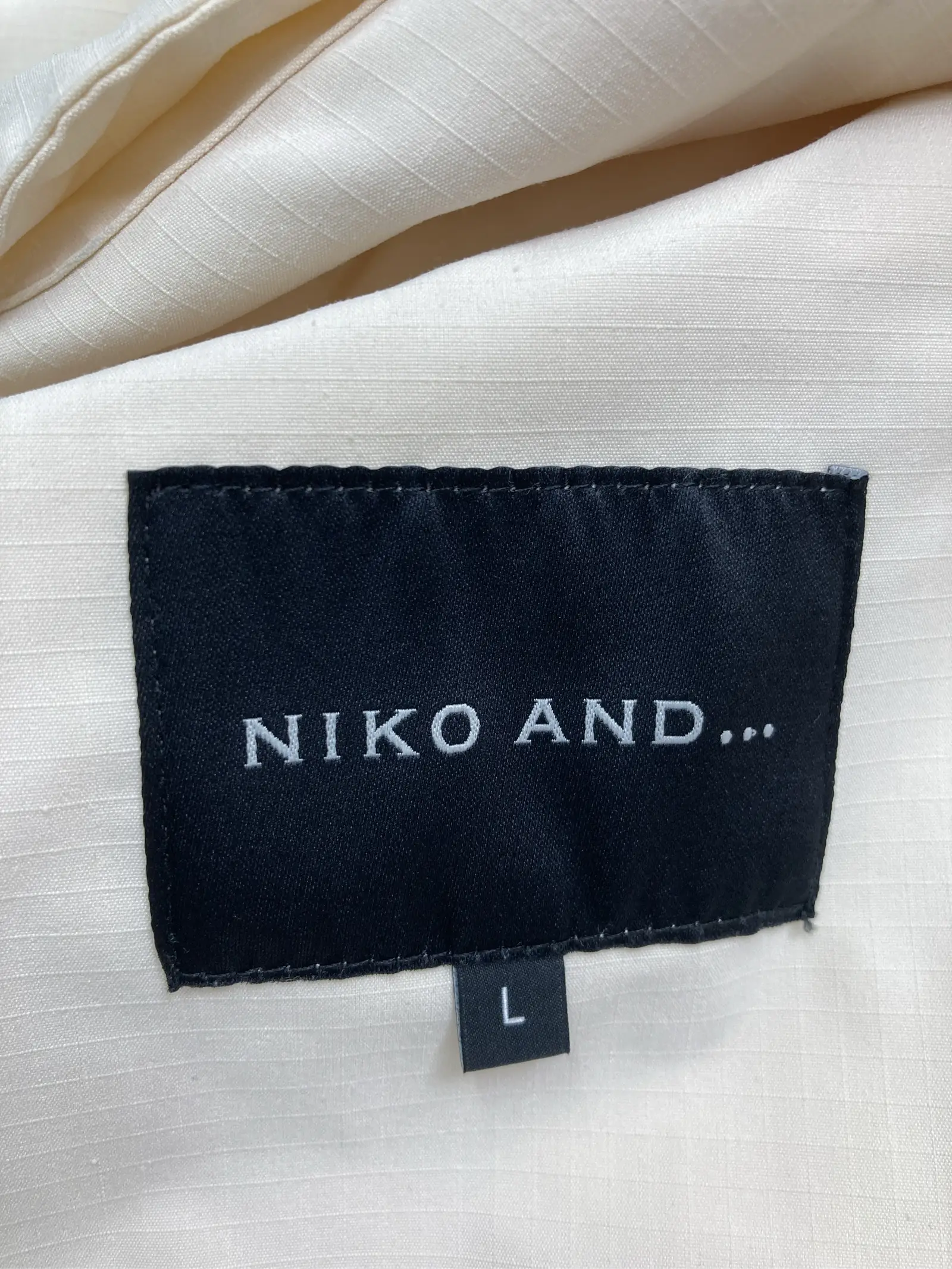https://r2-worker.digdig.jp/product/b71c3474-b358-4b4f-bccf-e37f5f16ed33/00a62b6e-7d06-4289-84dd-c760420cc314