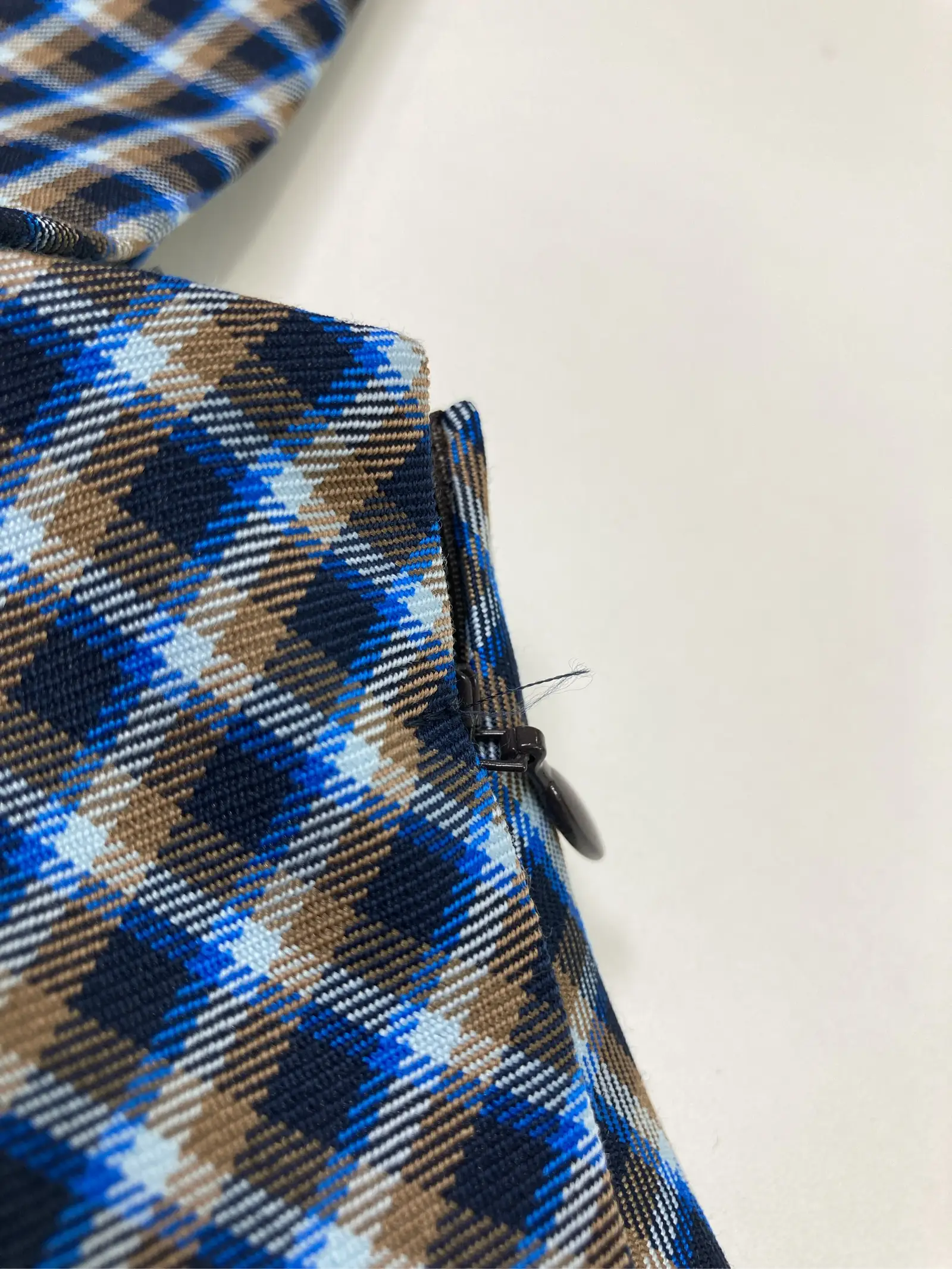 https://r2-worker.digdig.jp/product/b77a4424-3eb9-4df4-9a01-2389d0a73294/b0aa2758-dab5-4328-b15e-574922513f20