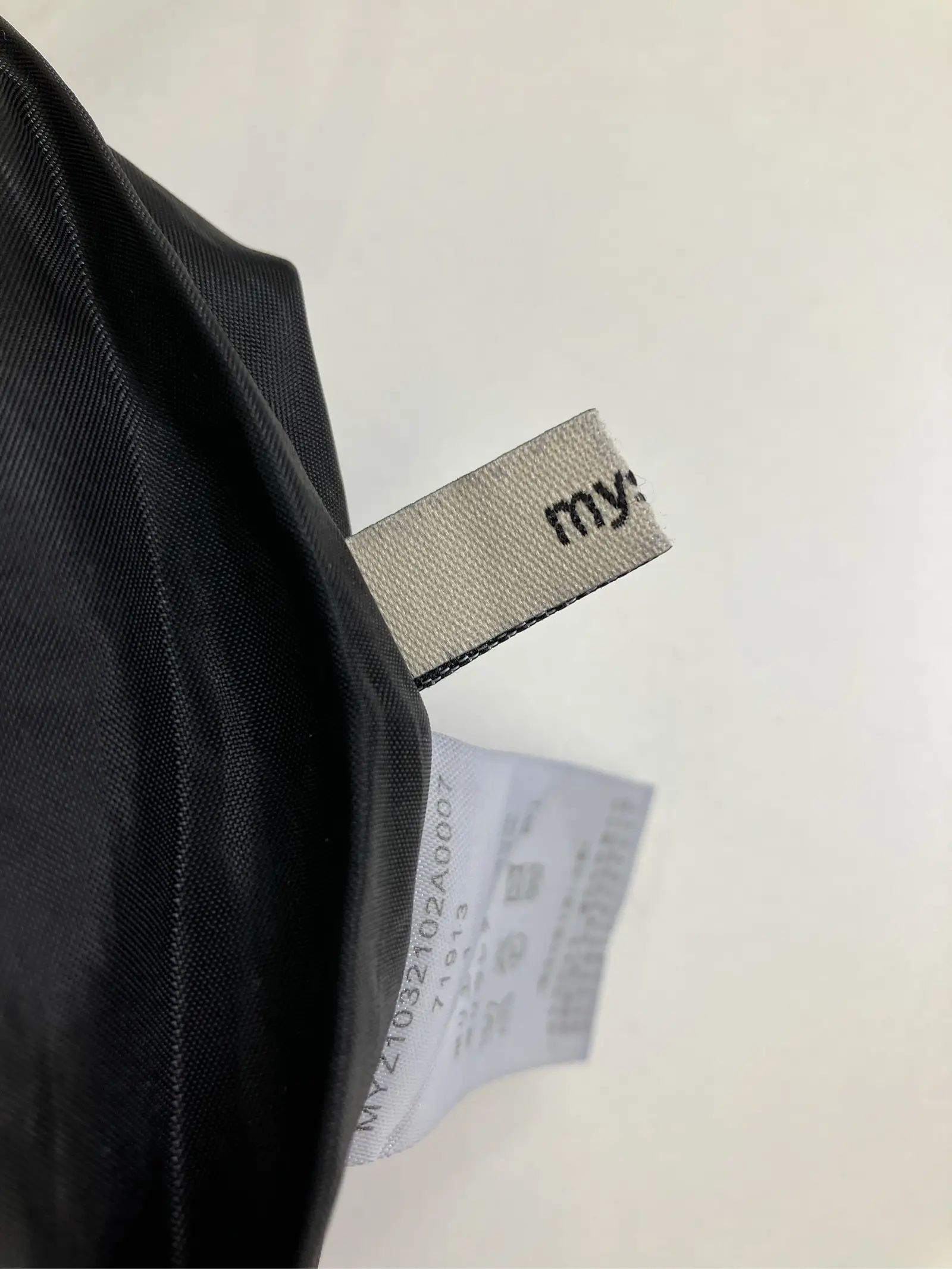 https://r2-worker.digdig.jp/product/b8fade3c-be06-4b85-8639-a5b6e0a4e2e1/ae6de728-1443-4b63-9b15-7f69731bbeff