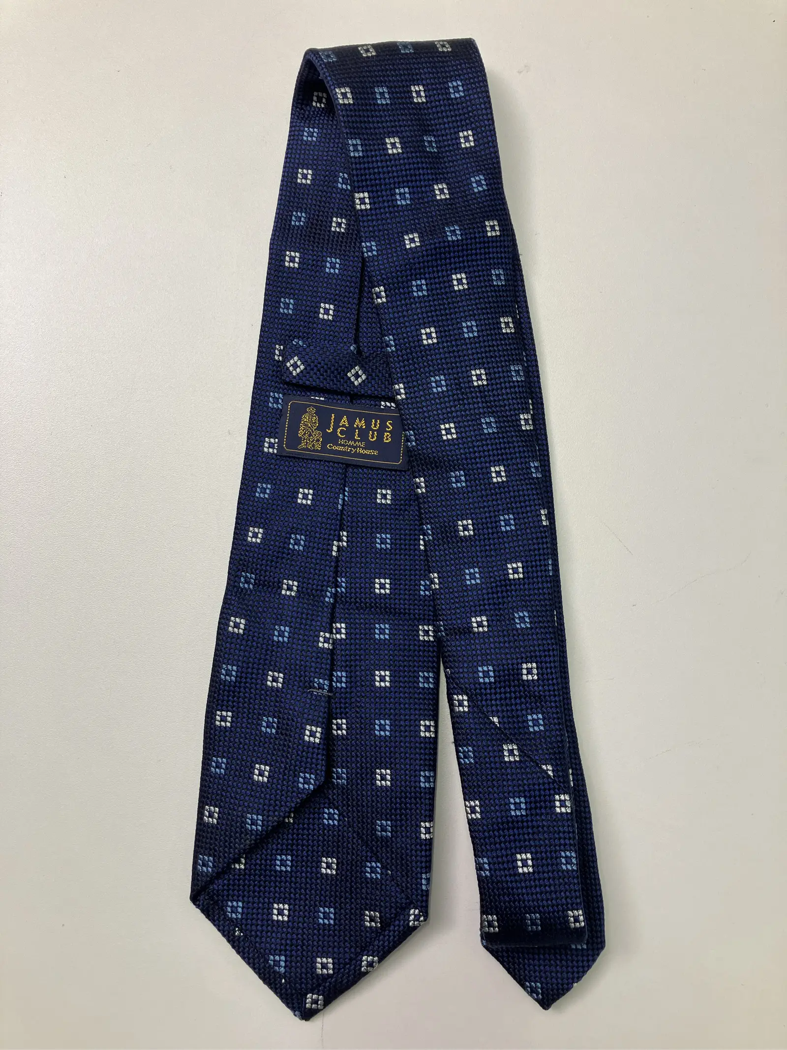 https://r2-worker.digdig.jp/product/ba2609b6-d7a9-411a-ac0c-7aed3056acf3/0e54b93c-b7ee-4085-9109-2e912bad7e10
