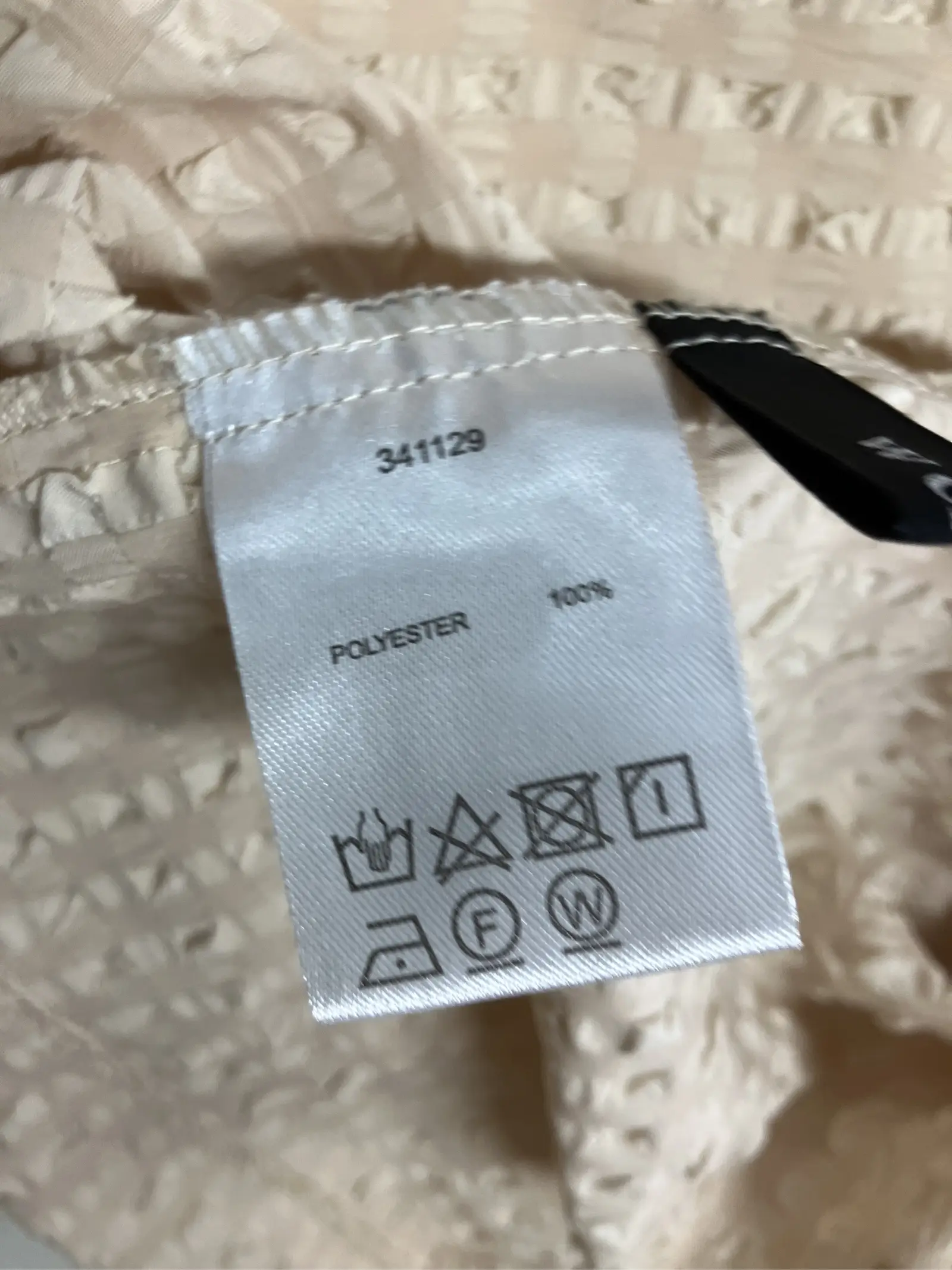 https://r2-worker.digdig.jp/product/bb7a1b8e-d84f-4e05-b86e-0b878b7bb71f/ba1d4d9e-af1b-4bae-a775-c09c12e7acb0