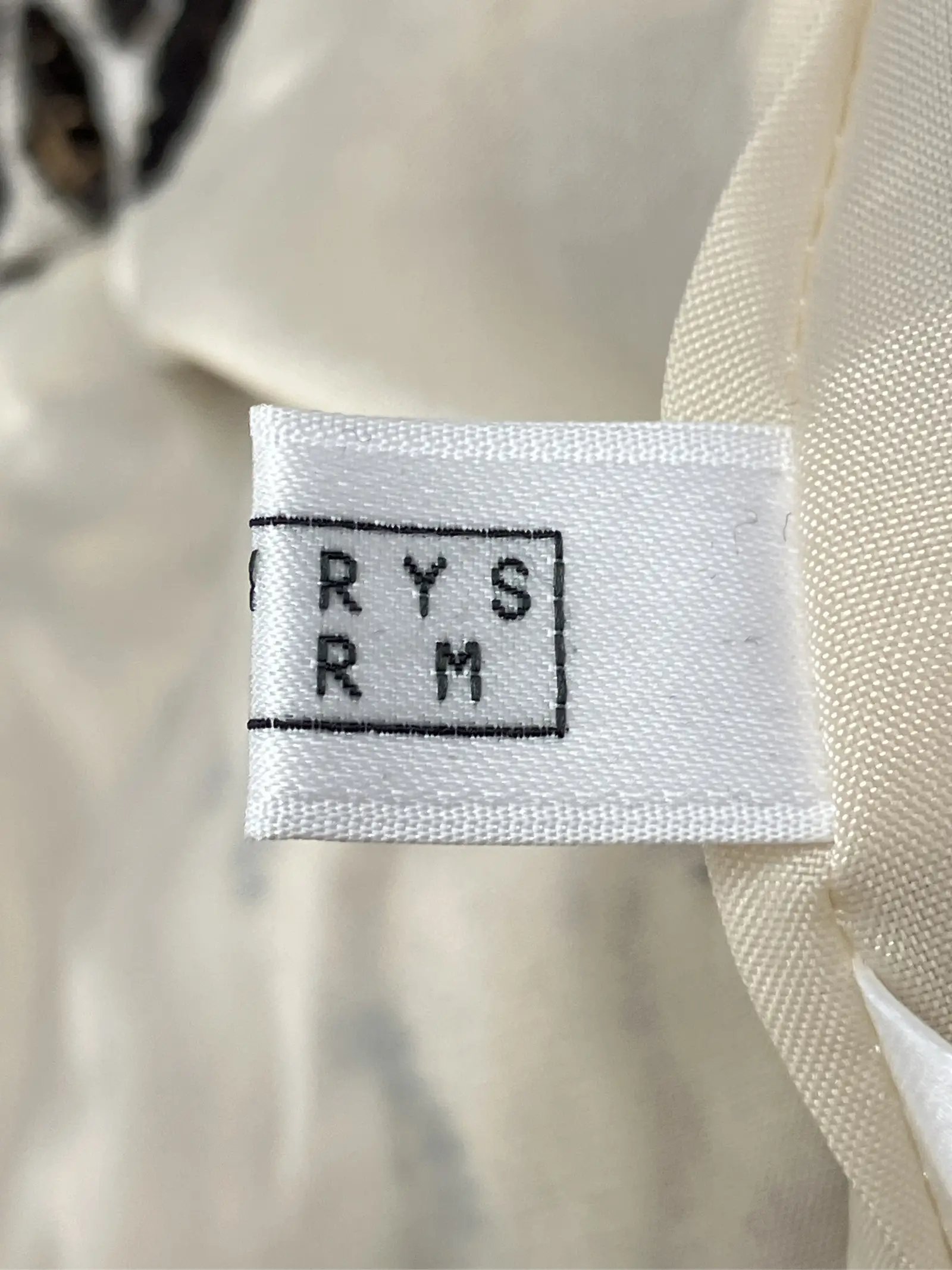 https://r2-worker.digdig.jp/product/bfc970ac-50a3-43df-b406-783a17712564/580a461a-ab01-4d15-a3b5-63440bcdcb10