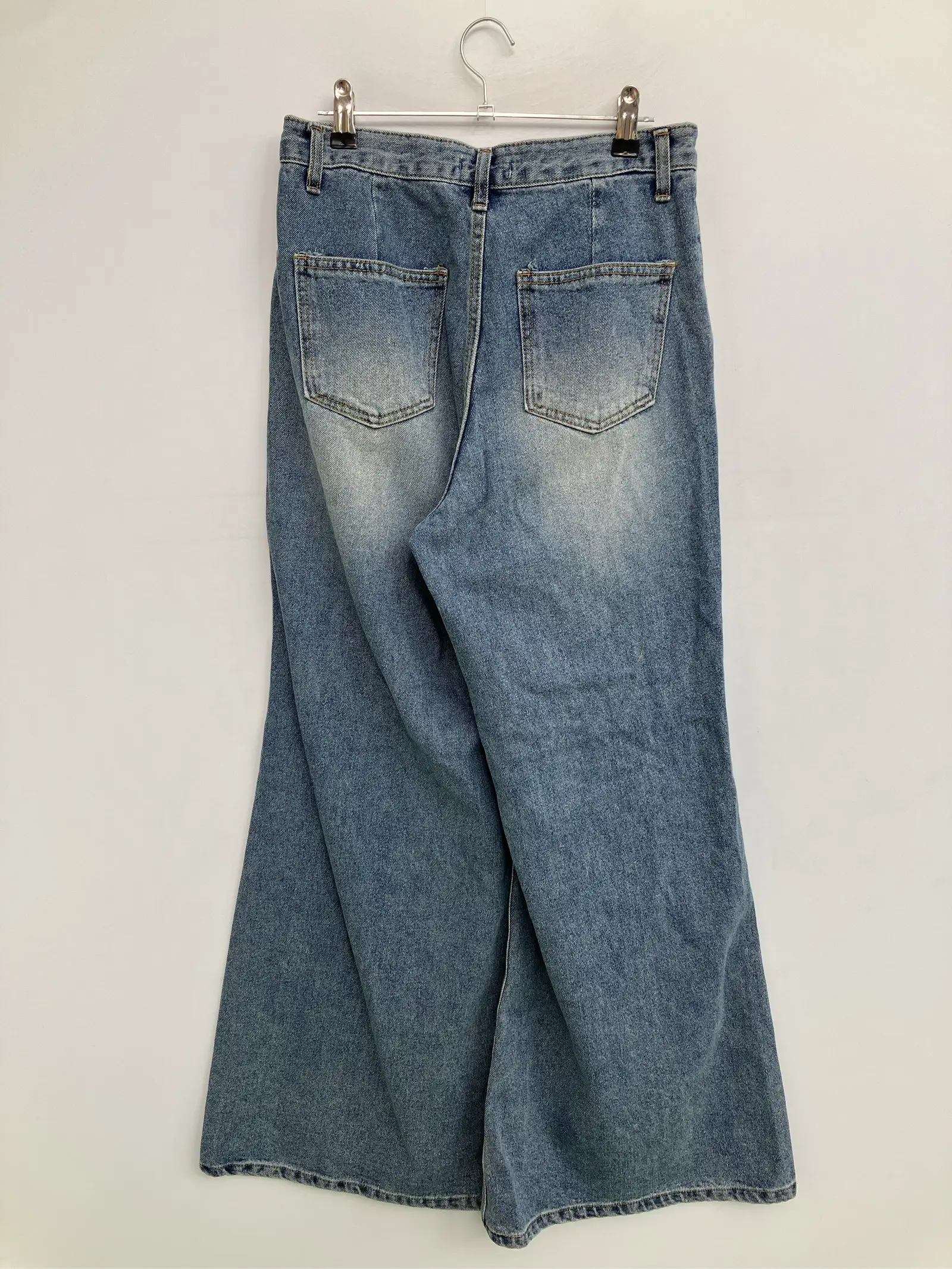 https://r2-worker.digdig.jp/product/c1d0a82f-42fa-4a65-9642-b9af326c15d7/0fc5be96-1b16-4623-9de1-a1870941d161