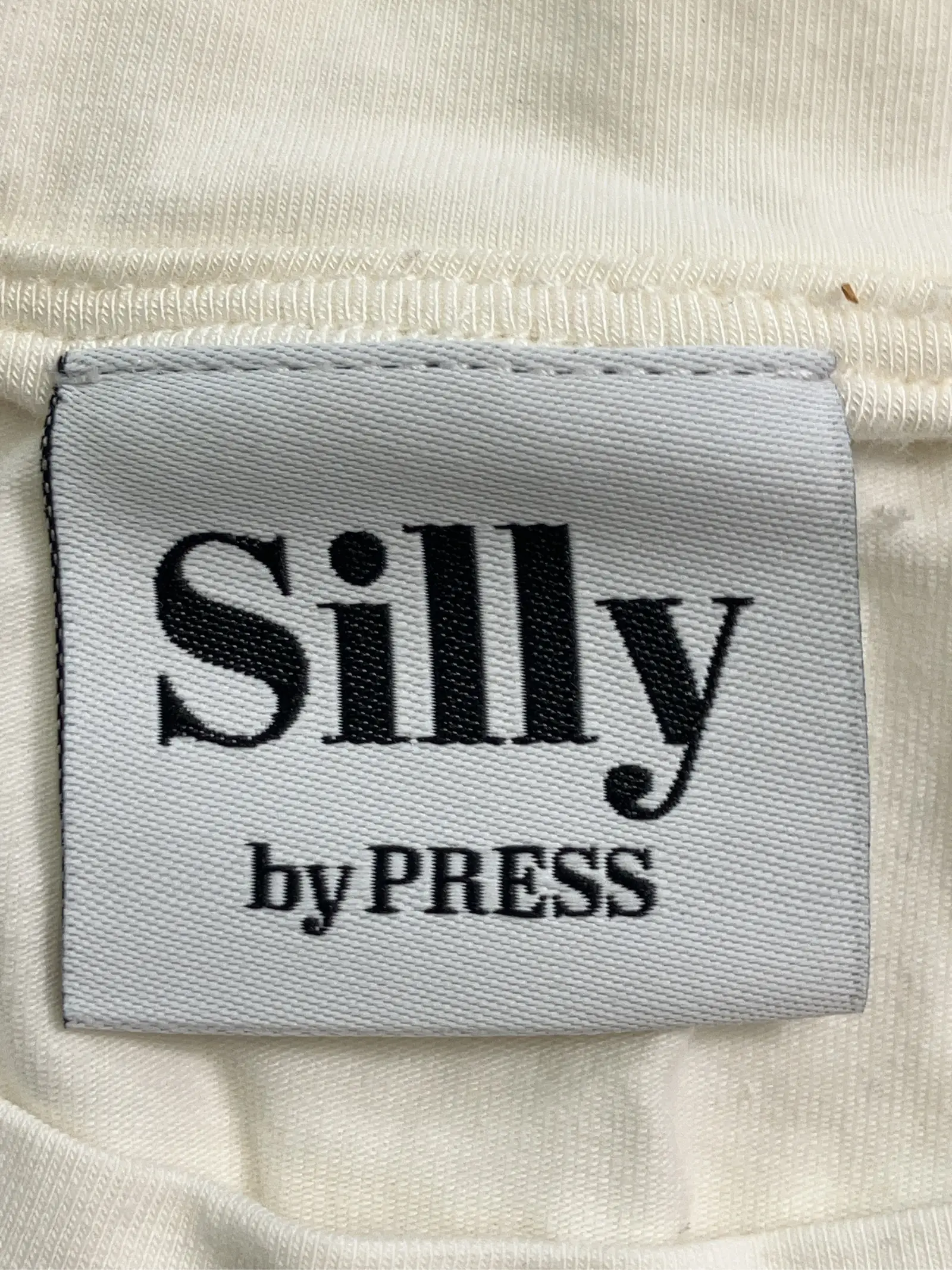 https://r2-worker.digdig.jp/product/c2049f3f-2acb-46d0-9336-0a30fc66a9d0/0054a688-90bf-4643-a799-c6309bc7e612