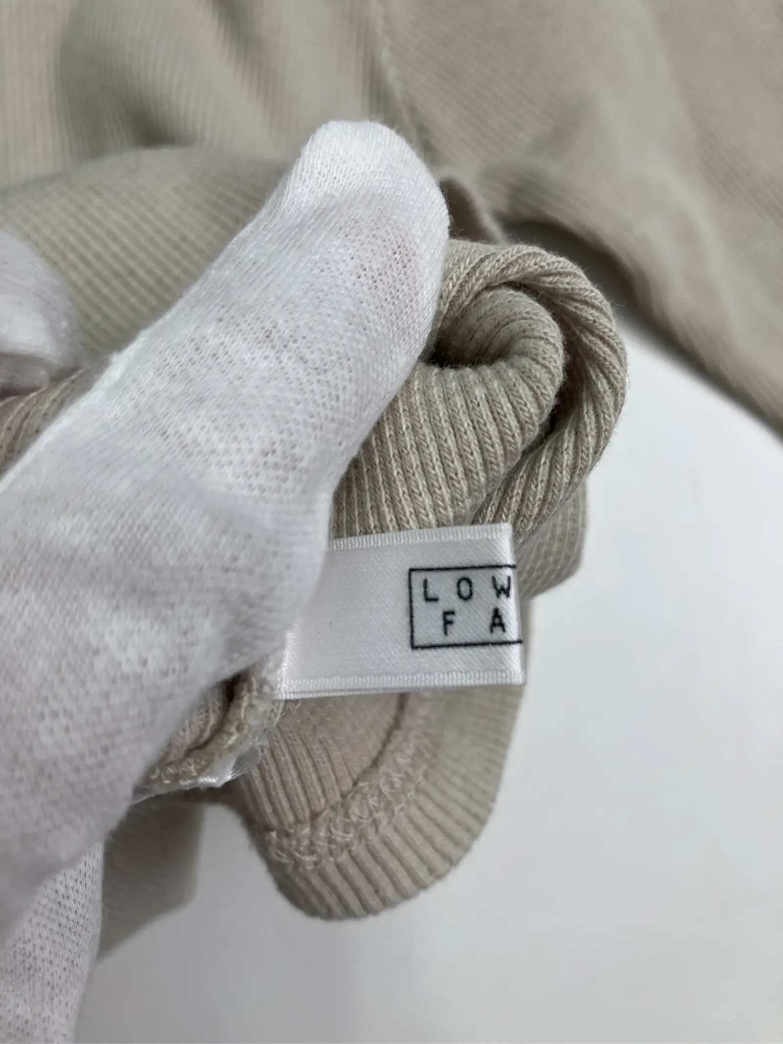 https://r2-worker.digdig.jp/product/c3cfc143-eef3-4e1d-9b39-1cd4e34b8eae/e566f137-5186-45e2-a740-695af3b59f6d