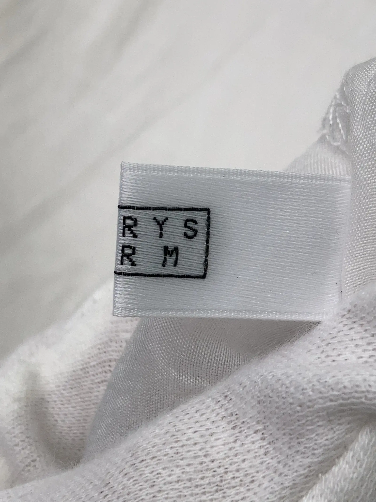 https://r2-worker.digdig.jp/product/c4000044-b347-42d9-947a-59b0e999cb72/28e97b00-5ffa-44ed-a094-b9e117930d61