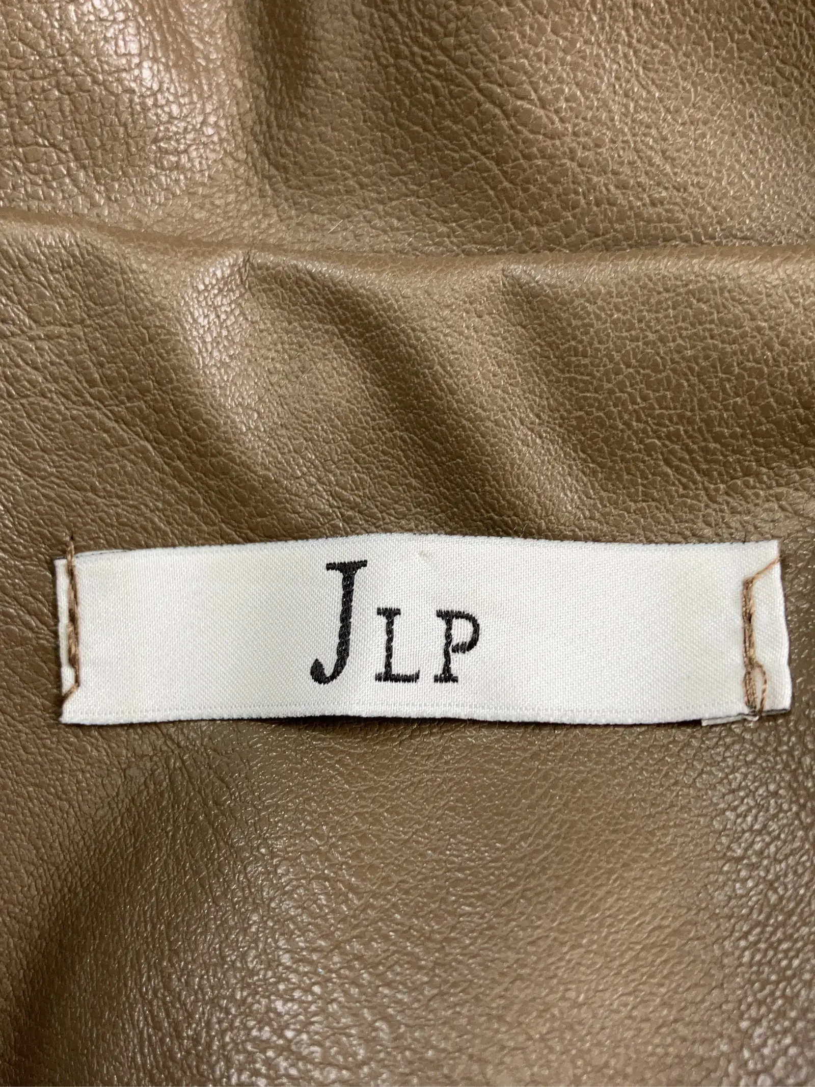 https://r2-worker.digdig.jp/product/c4354d83-533a-46d9-9d0a-a5cc1aa9b4c9/392c342e-67db-4123-a813-d0e92e97b346