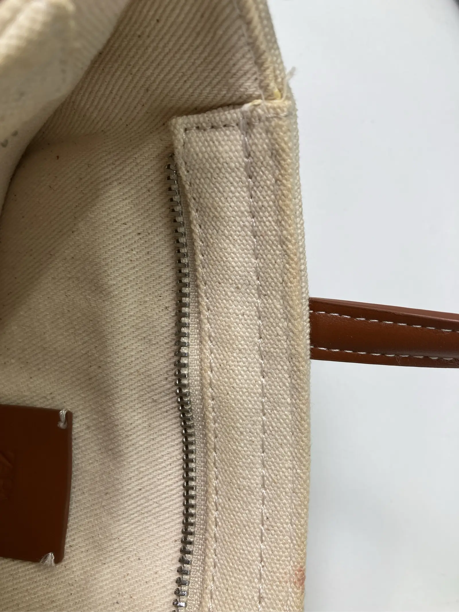 https://r2-worker.digdig.jp/product/c5e7f6c5-3f51-43c2-8b6b-a4357f70303e/ec77d585-981b-4adc-87d4-790c430ead1a