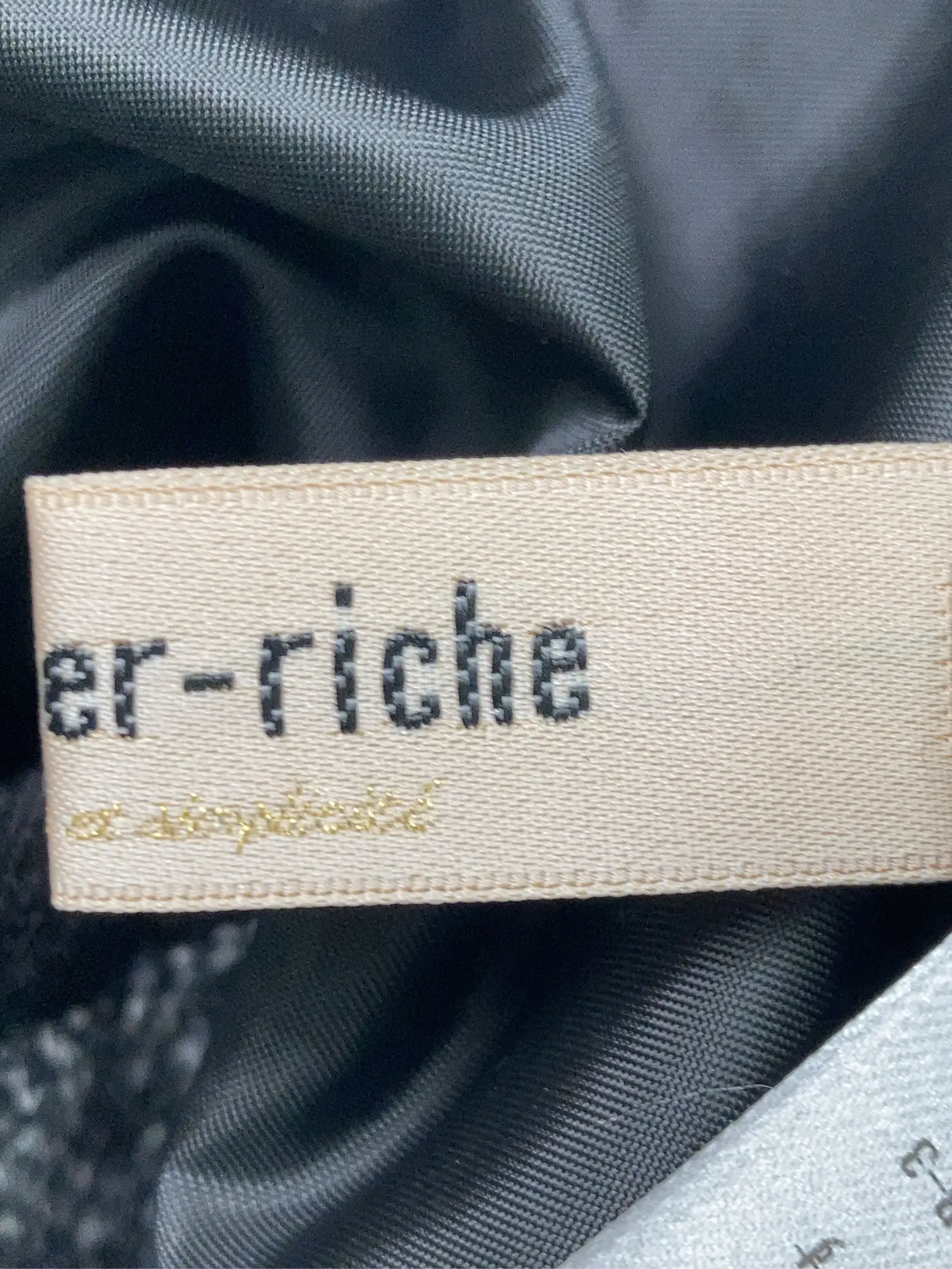 https://r2-worker.digdig.jp/product/c626592b-3797-4397-b14d-47fd4742d5d3/613a53dd-d999-46ca-9bf7-81a3942c56d6