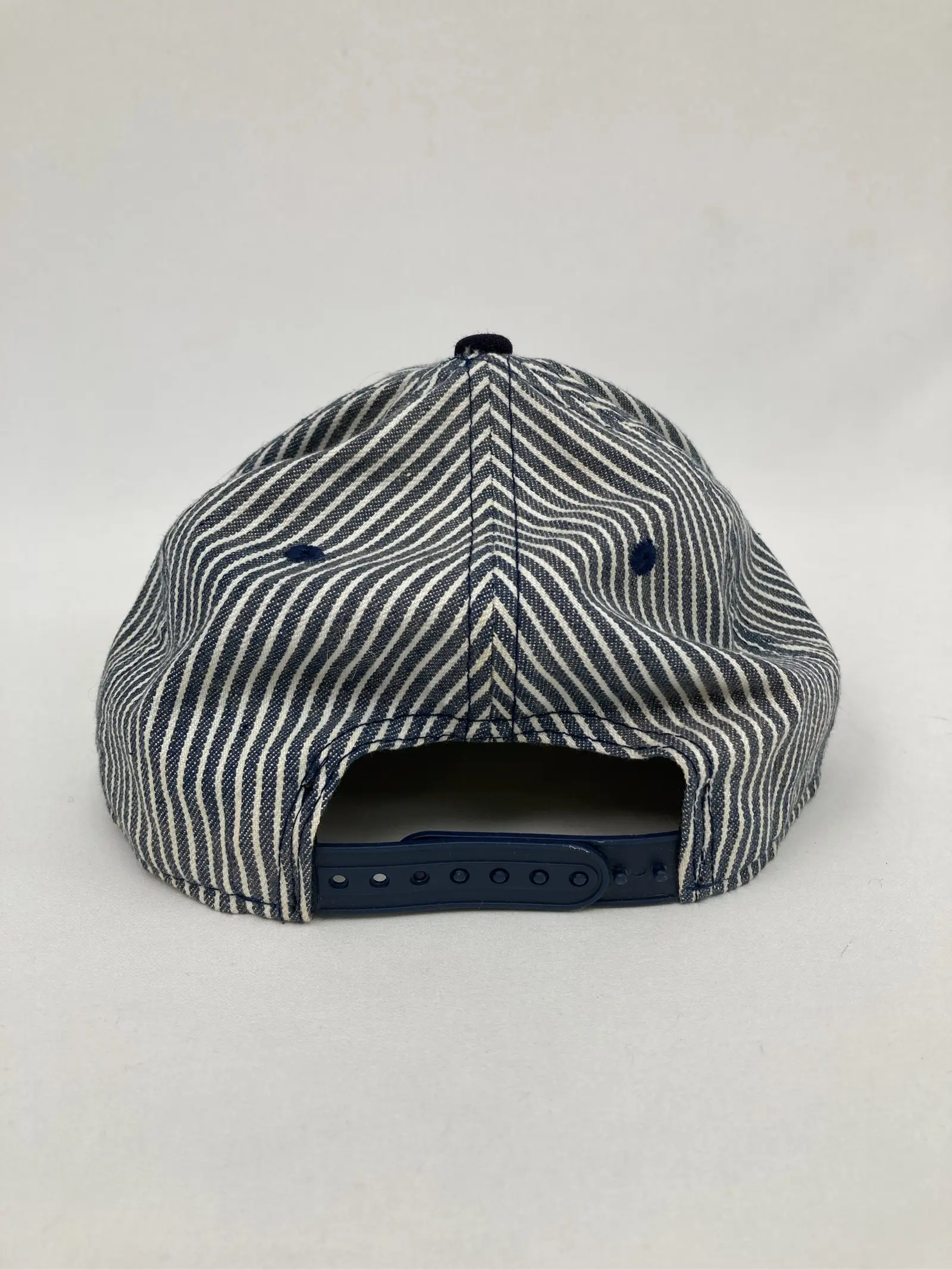 https://r2-worker.digdig.jp/product/c68a3ca3-0929-42f0-93e6-1866948c0fb9/9ea54cfb-2eb3-42e6-a885-a3ad7c59237e