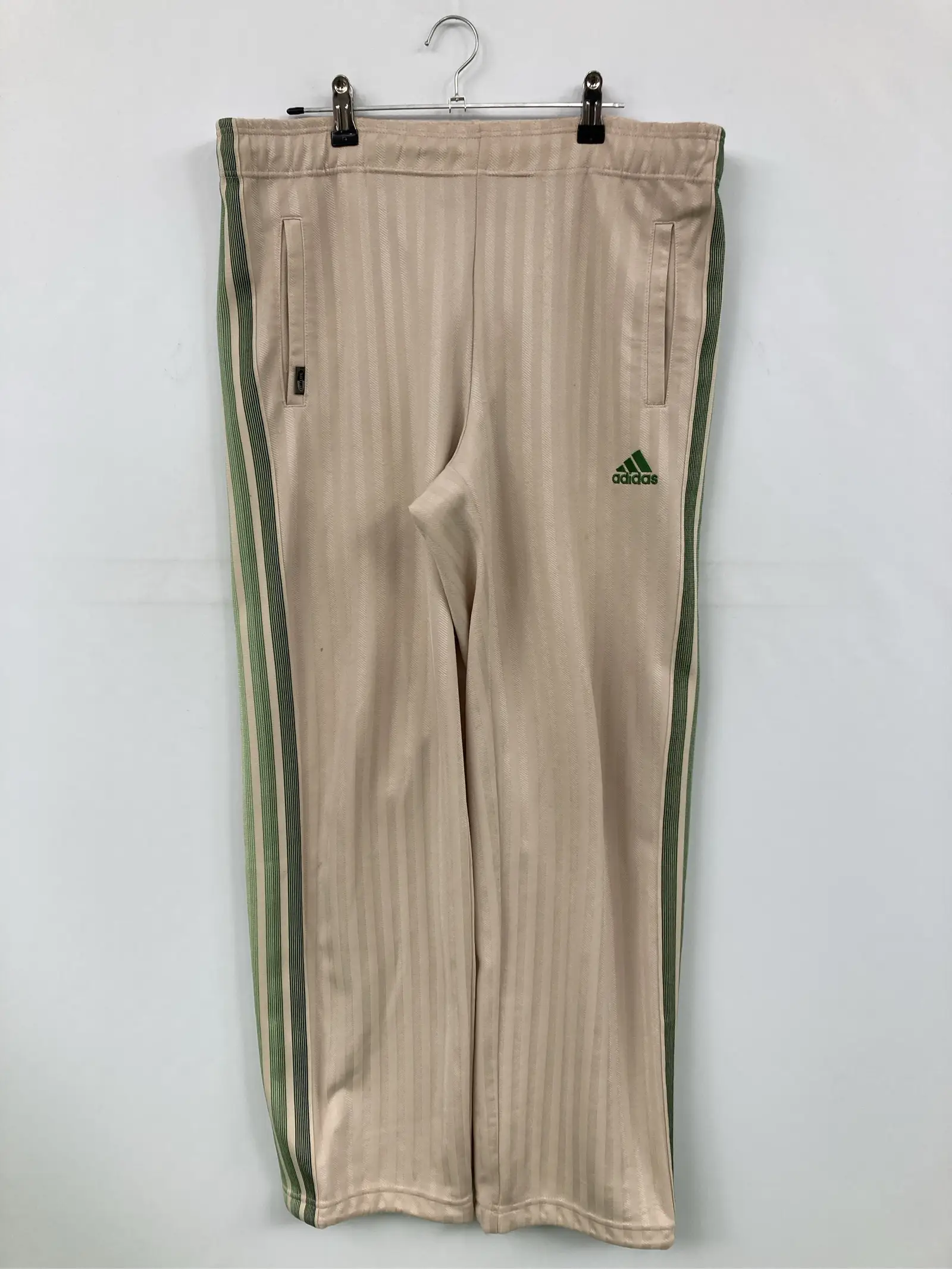 https://r2-worker.digdig.jp/product/c82e1462-2b38-461c-b853-8eb1d80deeae/f8e2e111-9b44-44f9-b04e-0e0e08ad8fb6