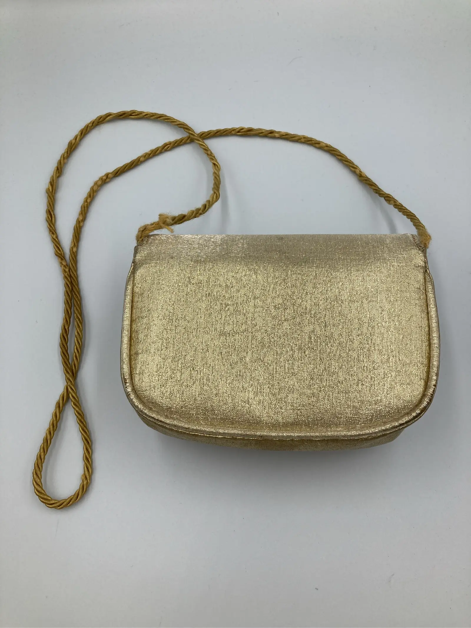 https://r2-worker.digdig.jp/product/cad97795-d2d2-4444-b5e0-4cb86d3f9863/bc82706a-eed5-467d-9559-86e80bdd5fdb