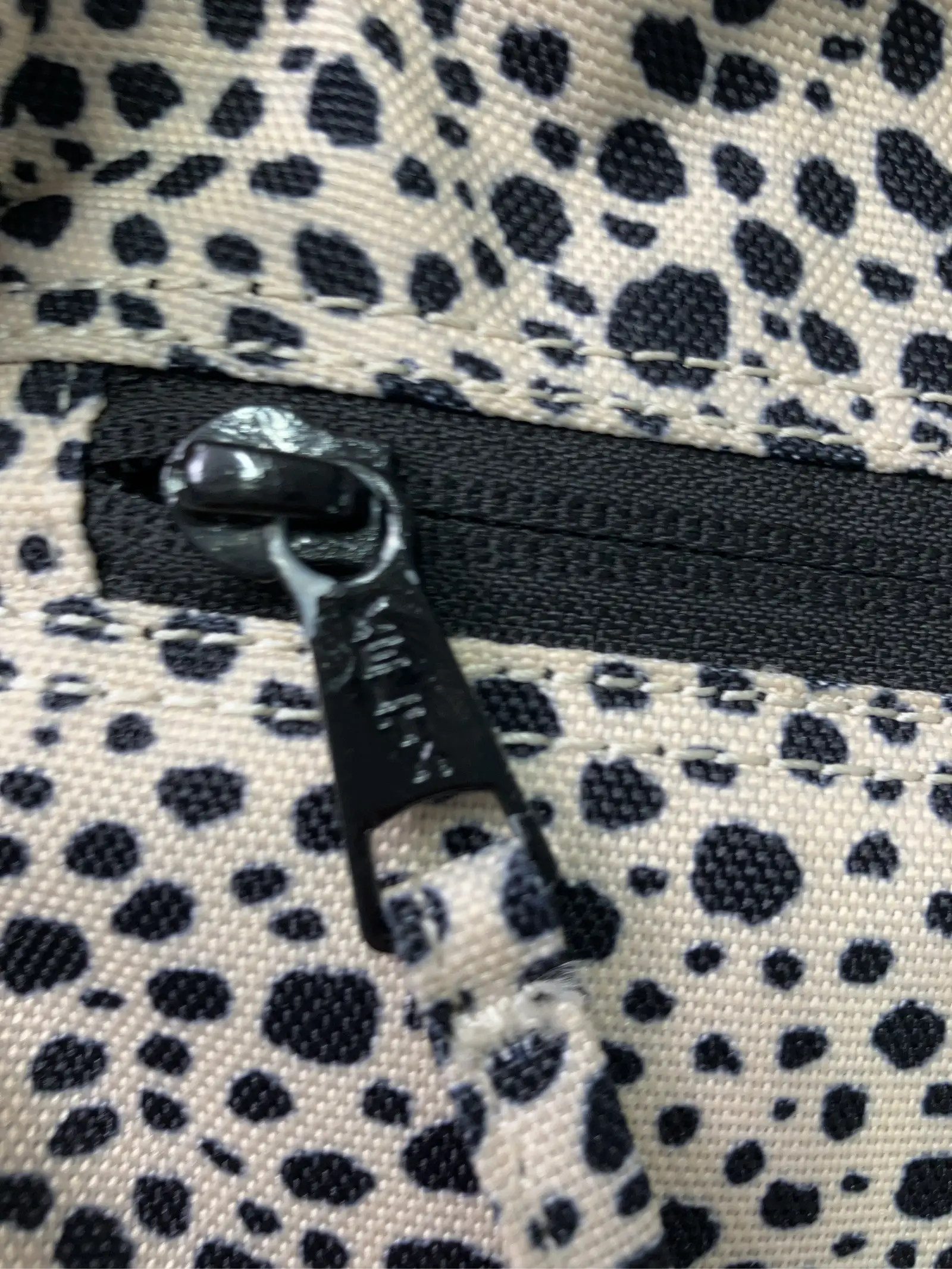 https://r2-worker.digdig.jp/product/cb2b5acc-a6ab-4fa4-ad44-dfc3ceafeec9/5004ccdb-e361-4fc7-b1a1-39d5227716dc