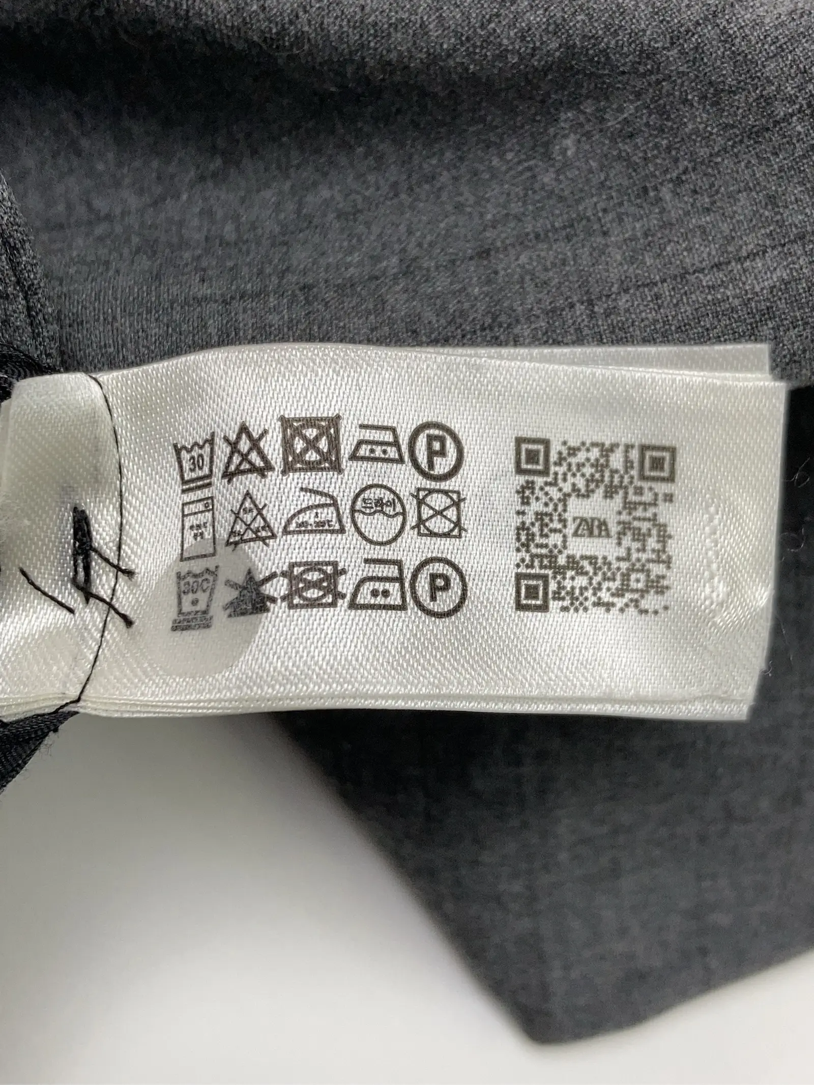 https://r2-worker.digdig.jp/product/cc47b479-798d-4d1c-9978-2bc774532545/8edc3ced-a4d7-4847-8f3f-ac7e5ee24de4