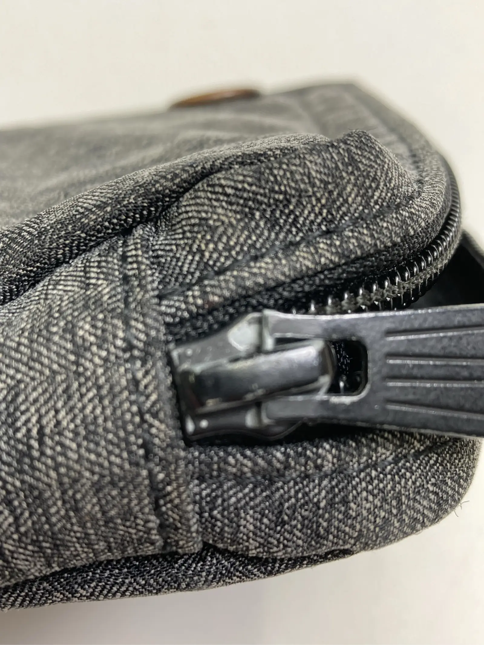 https://r2-worker.digdig.jp/product/d08e25f6-e9ce-4a62-8fc2-fcb6be324c4f/8d70799d-07a3-4842-8bad-3b572062a50a
