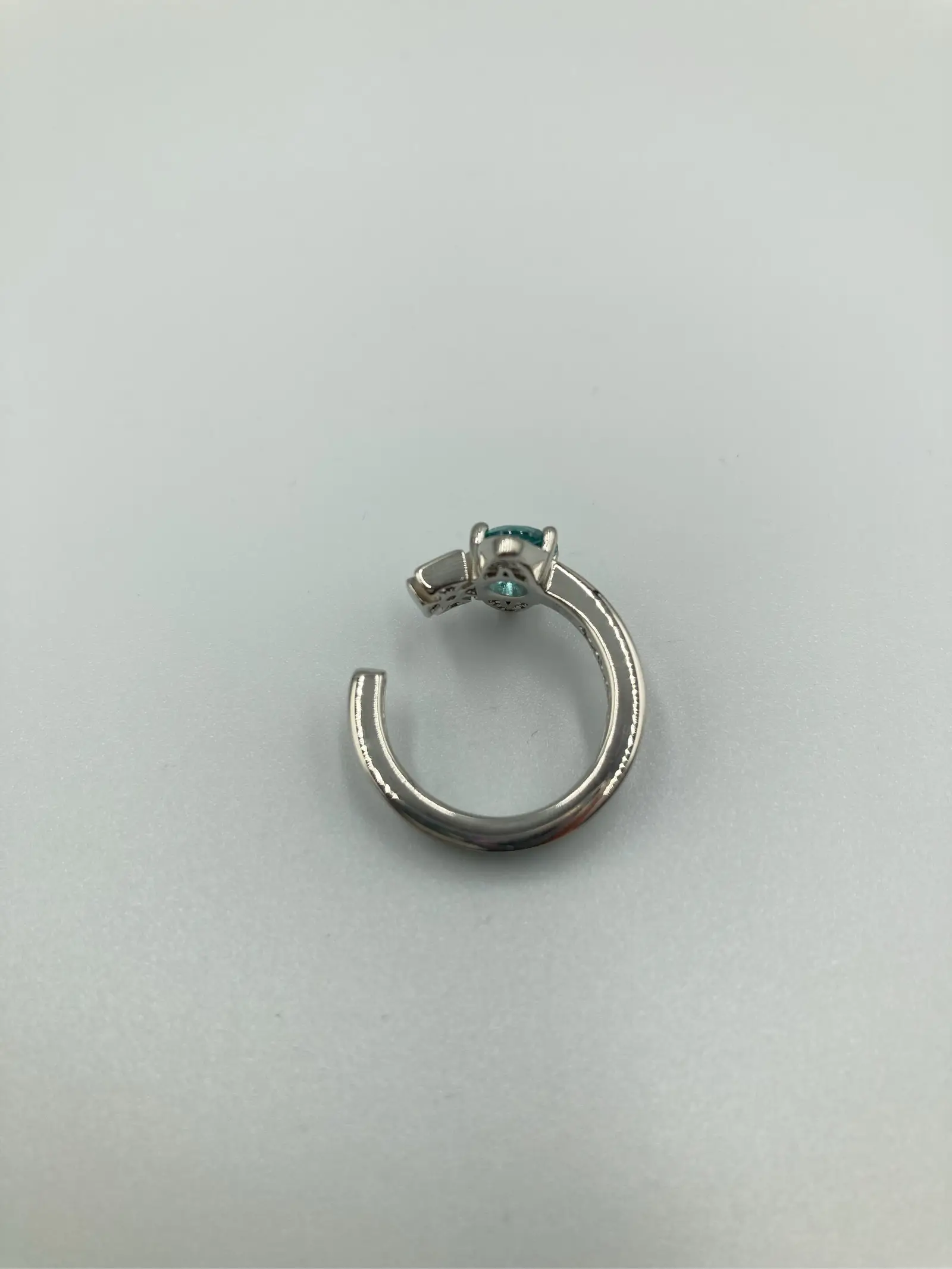 https://r2-worker.digdig.jp/product/d0a0e35d-2985-4a04-8a48-6c0be0b5c59a/864055d6-d85a-43ea-9827-884755aa463d