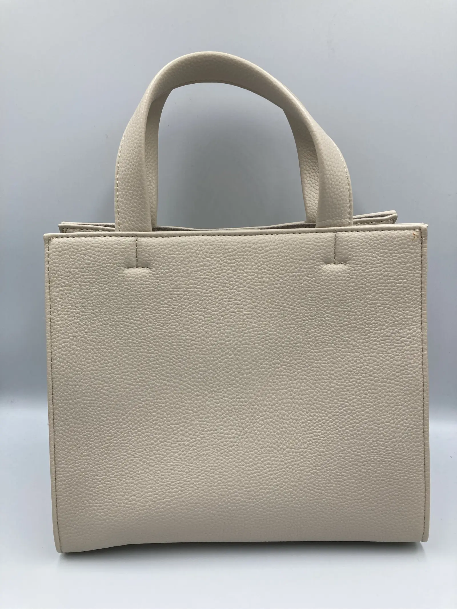 https://r2-worker.digdig.jp/product/d15e9254-0bae-48da-b2aa-750350bb8dc7/a73fee16-a662-4d6c-bc82-876ea472704d