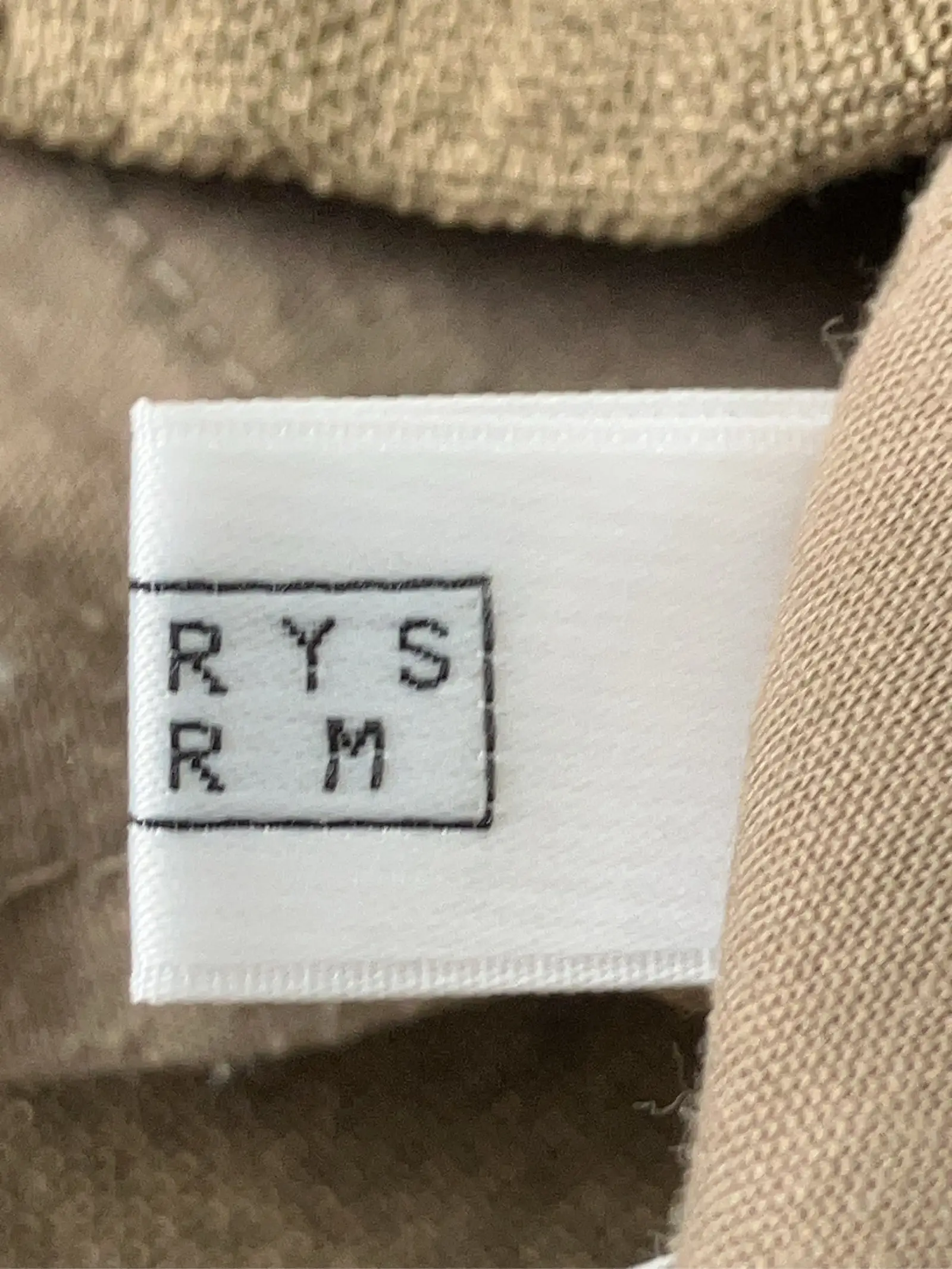 https://r2-worker.digdig.jp/product/d1ca1bfe-6d0f-4634-b74b-634d245d60a8/3014771a-8222-4961-b2ee-bf617c27d14e