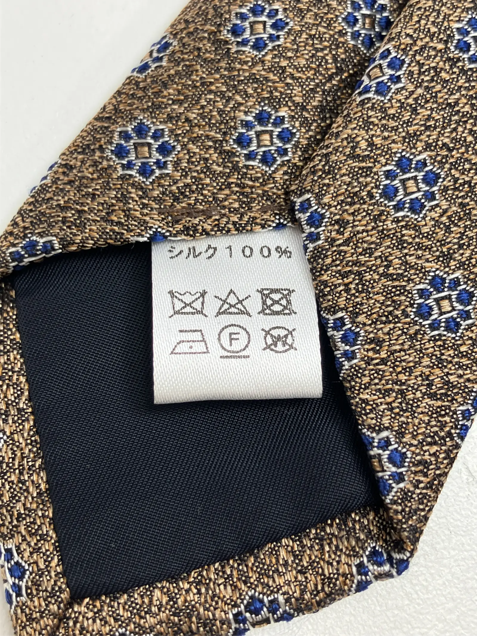 https://r2-worker.digdig.jp/product/d45264b5-291f-430b-a8e7-373d4bbfdb3e/5e613f91-0018-4c15-aece-90854bdb42e2