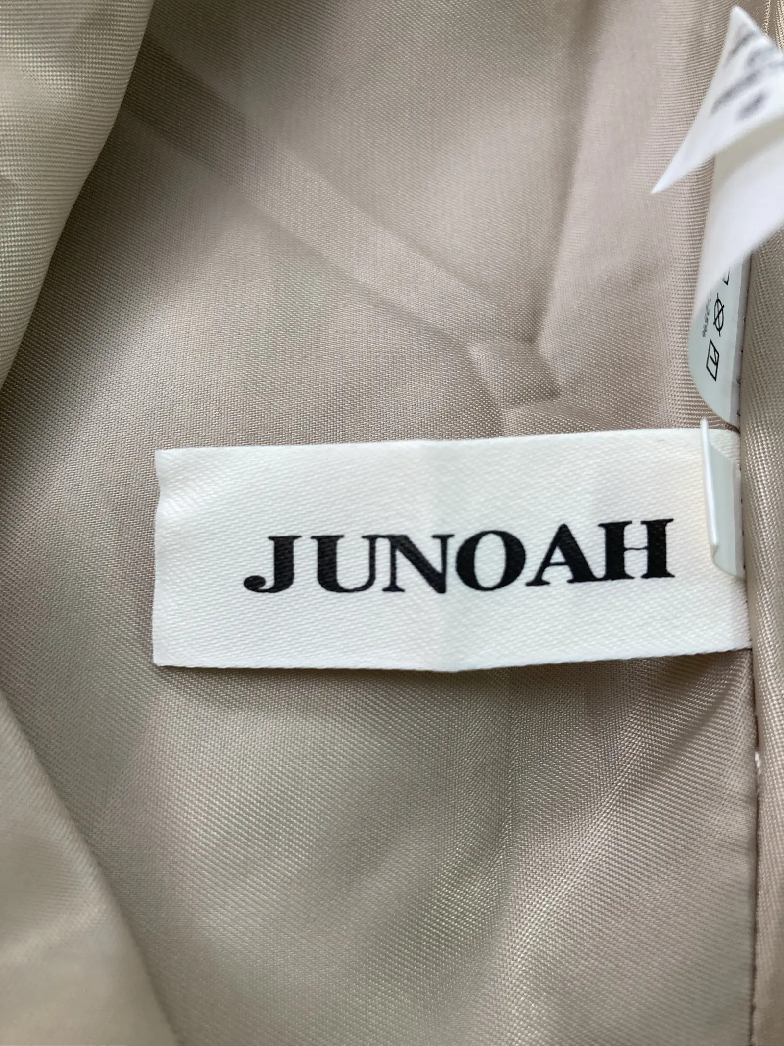 https://r2-worker.digdig.jp/product/d4d7451b-0440-4fad-92d8-51fa0e028096/dd6f6b3b-eead-4dc5-bb56-64413a1e91c2