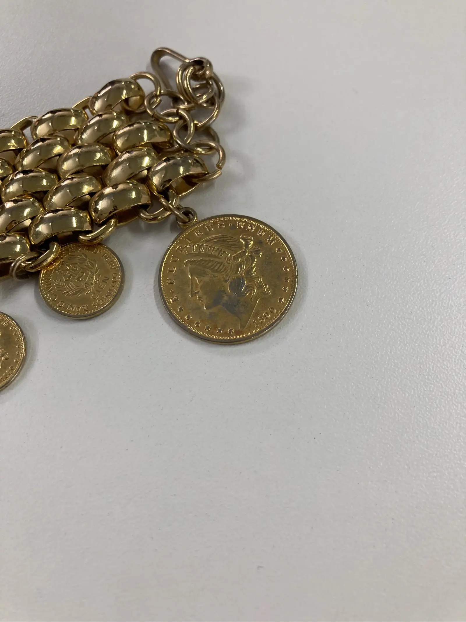 https://r2-worker.digdig.jp/product/d6426998-3394-41c1-a0ce-658f46d3153f/817c5436-4ea1-493f-acb0-1ff63d995a8b