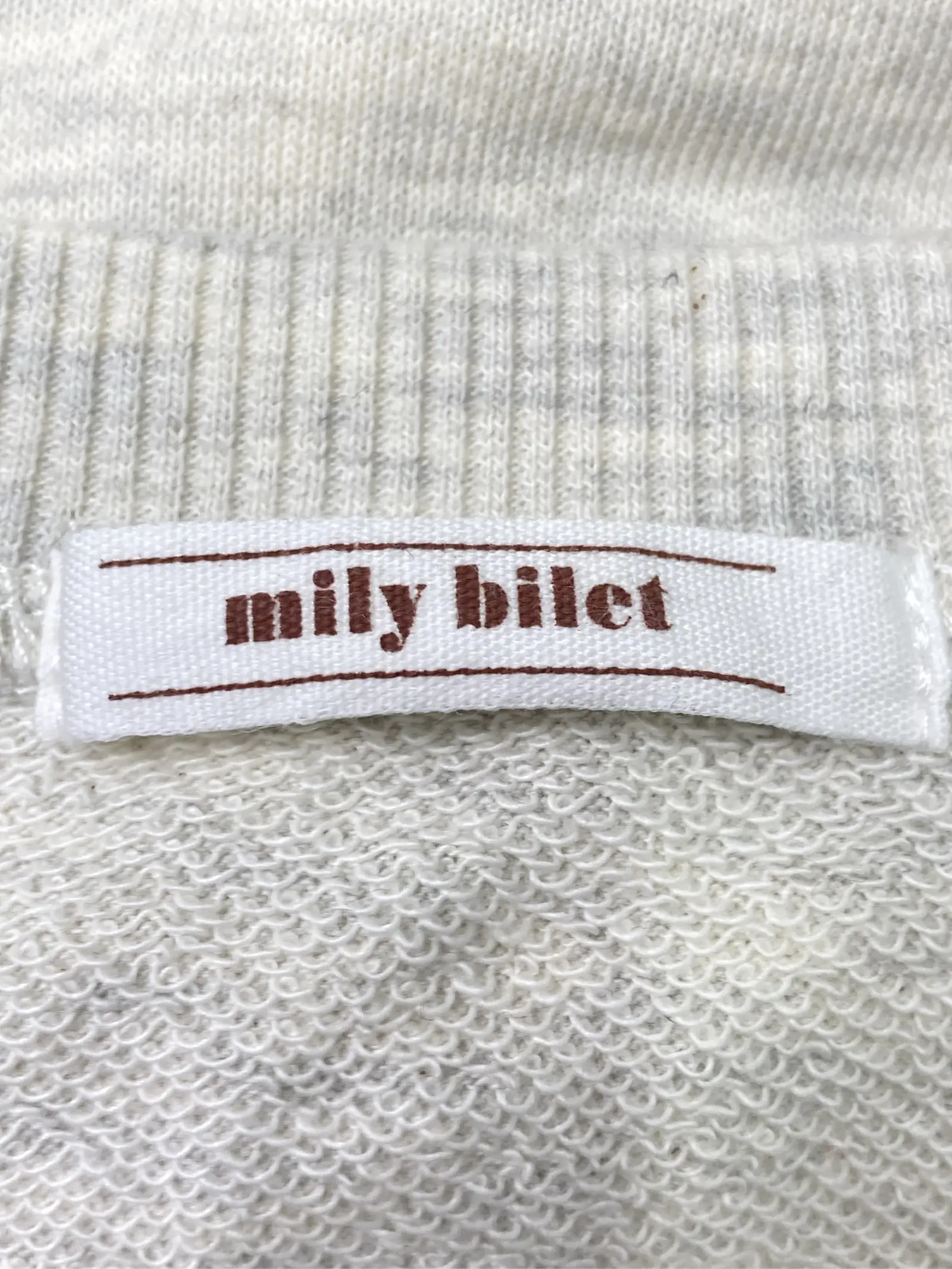 https://r2-worker.digdig.jp/product/d7e26457-c46f-44ed-a74f-fa5177a80d53/a7a6984b-28e6-4698-a9f7-bbcb485c4015
