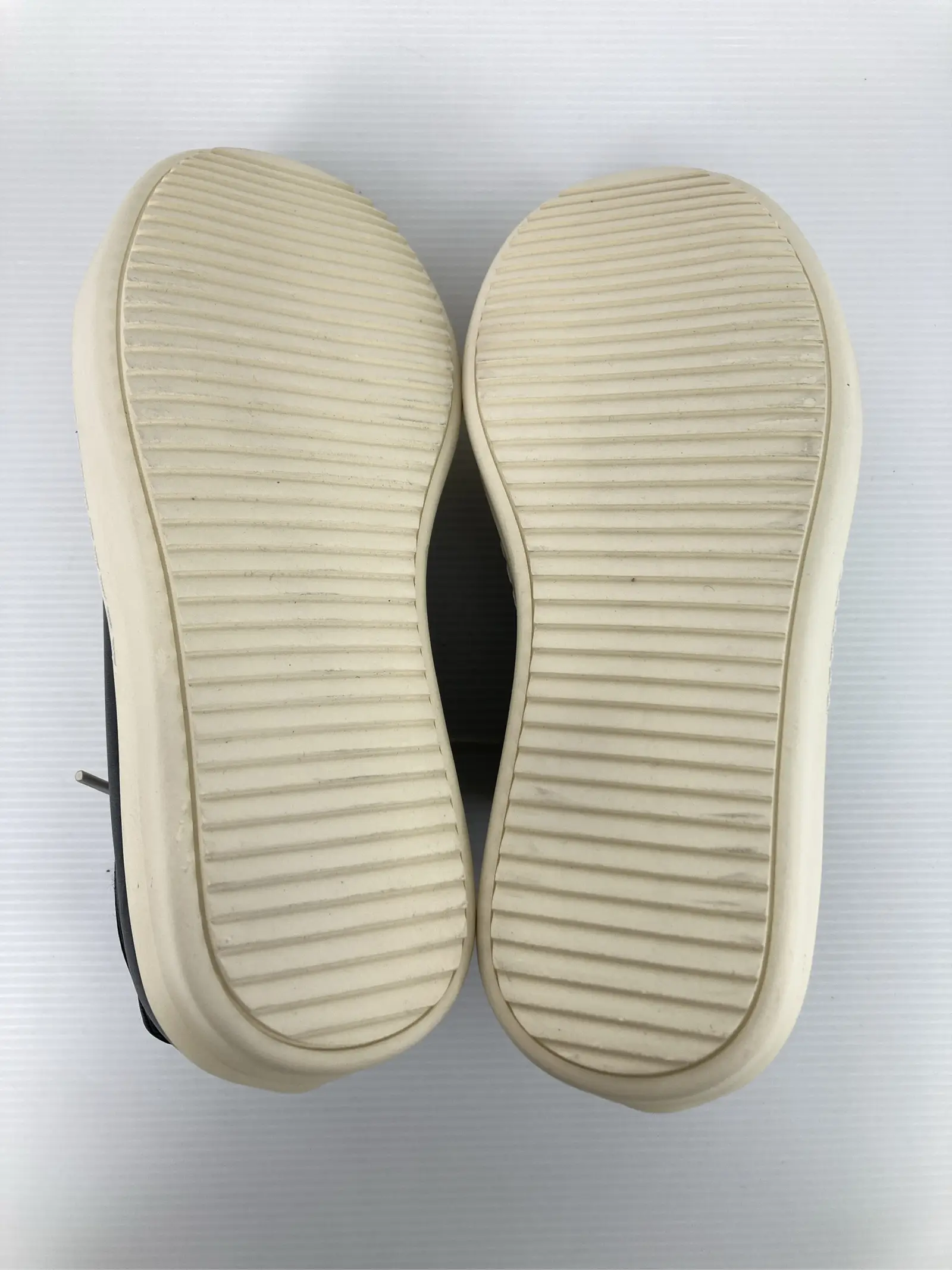 https://r2-worker.digdig.jp/product/d895b172-689b-4bb7-95ac-bee46840335a/1d92ecce-d2df-47cf-ab37-4379c1279b5f