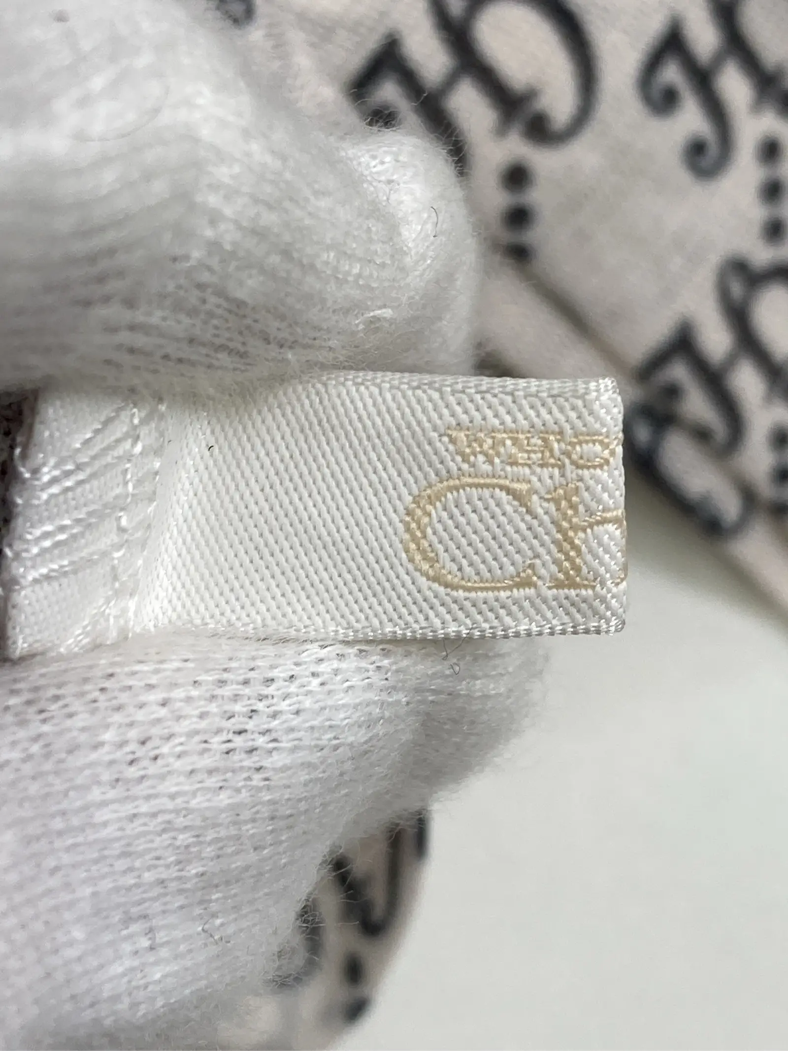 https://r2-worker.digdig.jp/product/dd803208-bfe2-4a12-97b3-de75e2e2b535/0664f8f2-86a3-47af-9c0e-f8595bd43155