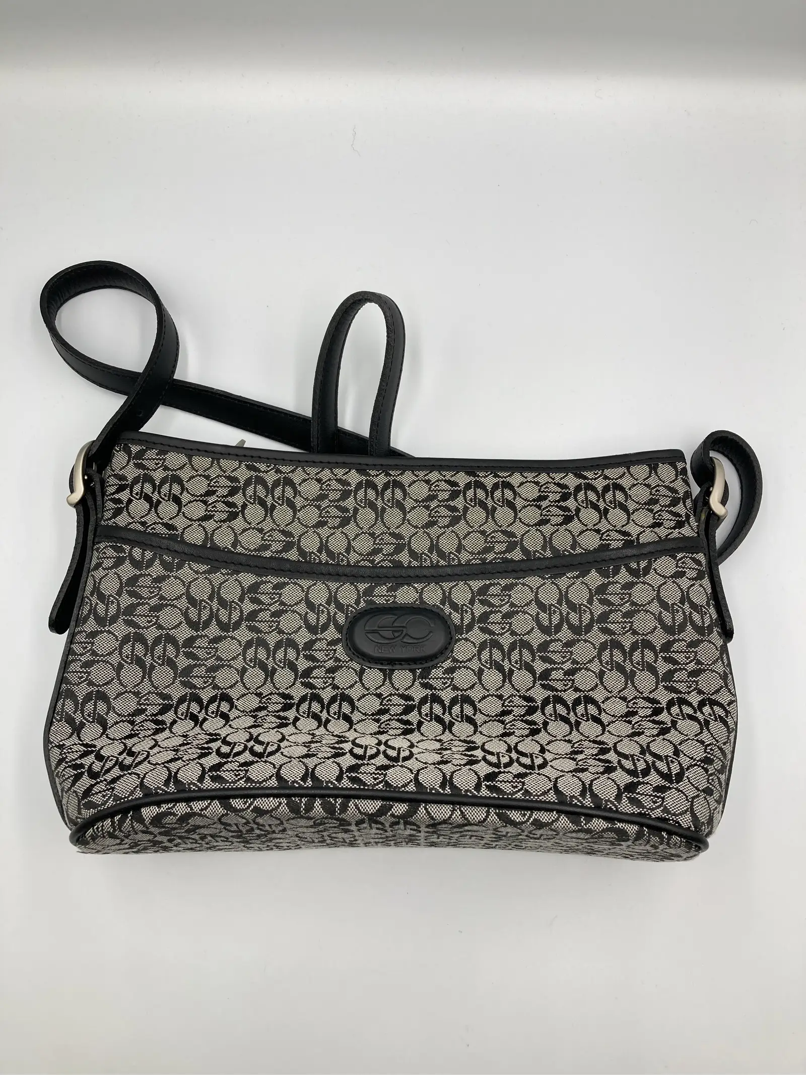 https://r2-worker.digdig.jp/product/e20d0fde-8a77-490b-b109-cdc9b9114dc4/2033c899-9721-415b-a532-7f87409c4de2