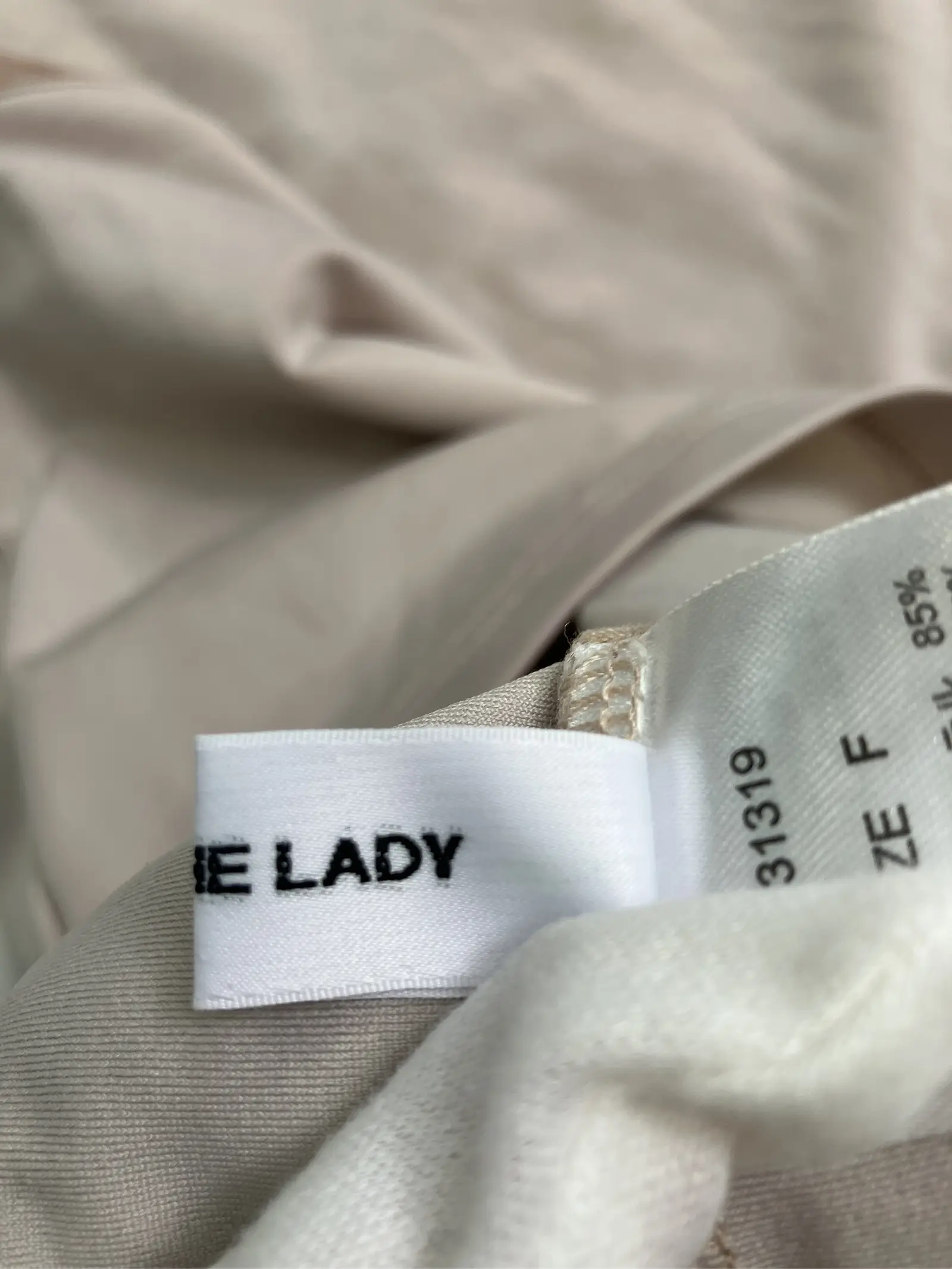 https://r2-worker.digdig.jp/product/e3e1fb8b-c05f-4ace-b60c-c1caed32b9fe/e1dc6413-0e11-4c81-afda-024901eb4476