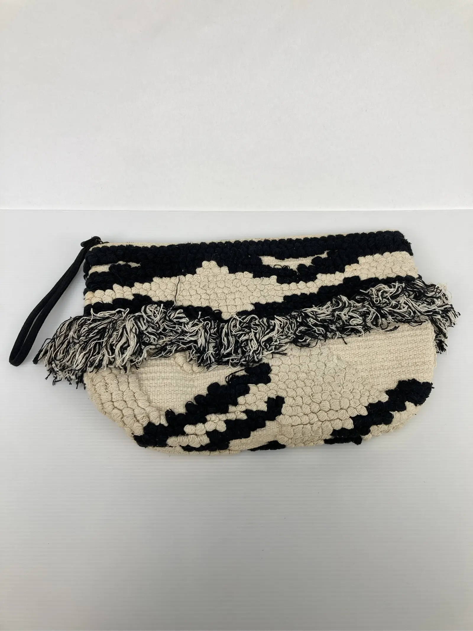 https://r2-worker.digdig.jp/product/e6678f90-ee98-48cb-8cd5-7e404de0fe5d/aef4b732-31f8-4f22-9147-c193fbf7ef45