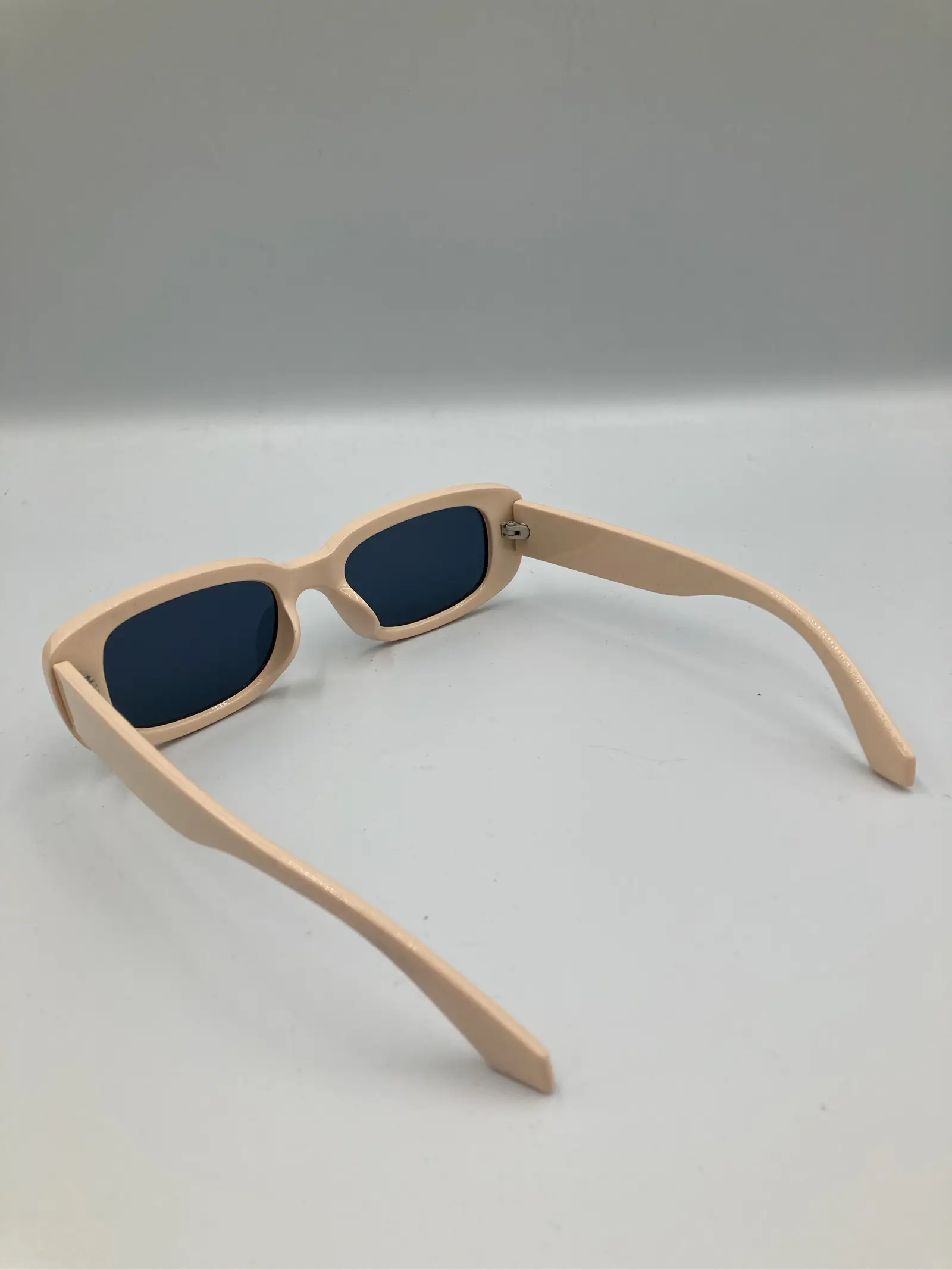 https://r2-worker.digdig.jp/product/e81fc6ae-ec21-4199-a13f-2c6f193ae422/dda77195-c3a8-4cbd-8408-f58472b0d7e2