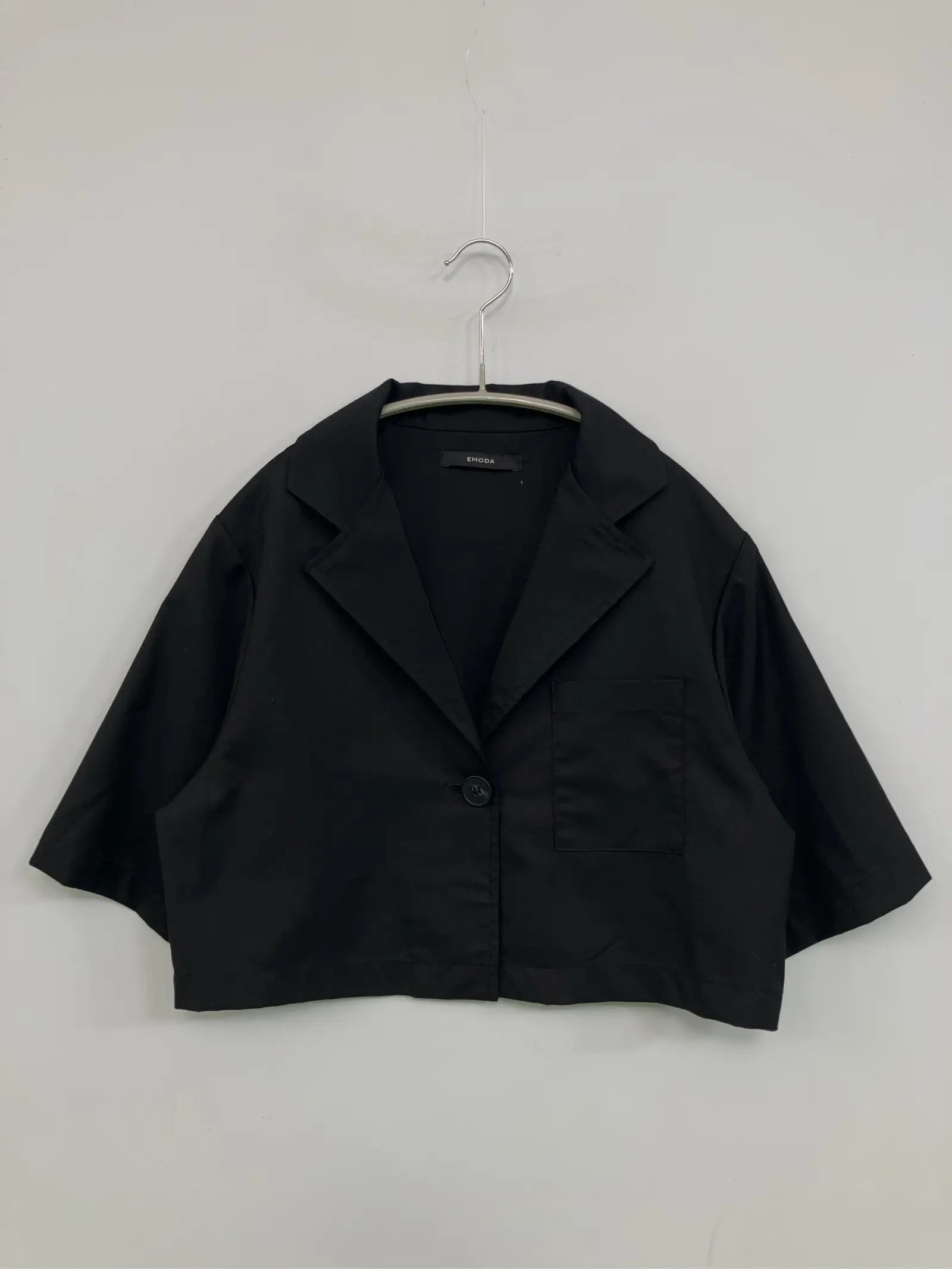 https://r2-worker.digdig.jp/product/e876b7a5-a58c-4706-bc3e-bd6eeb102e9e/fcf8fe8c-8ef7-42d5-bddc-69f5890e3ac2