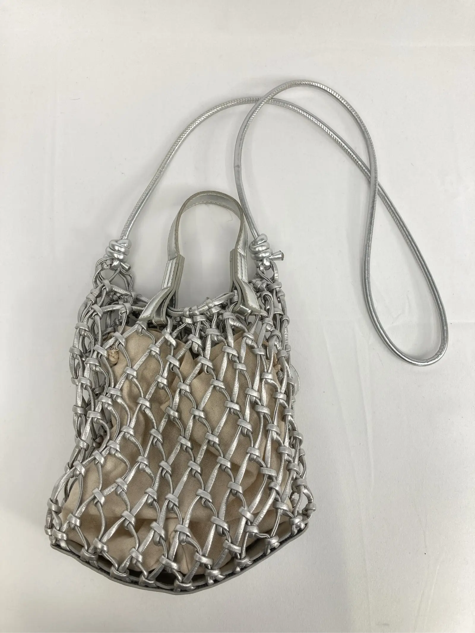 https://r2-worker.digdig.jp/product/e8a47ed8-edb2-4c85-8dcc-1b0f7d6da354/5be51919-61e2-429d-a7c5-90e20eab22ca