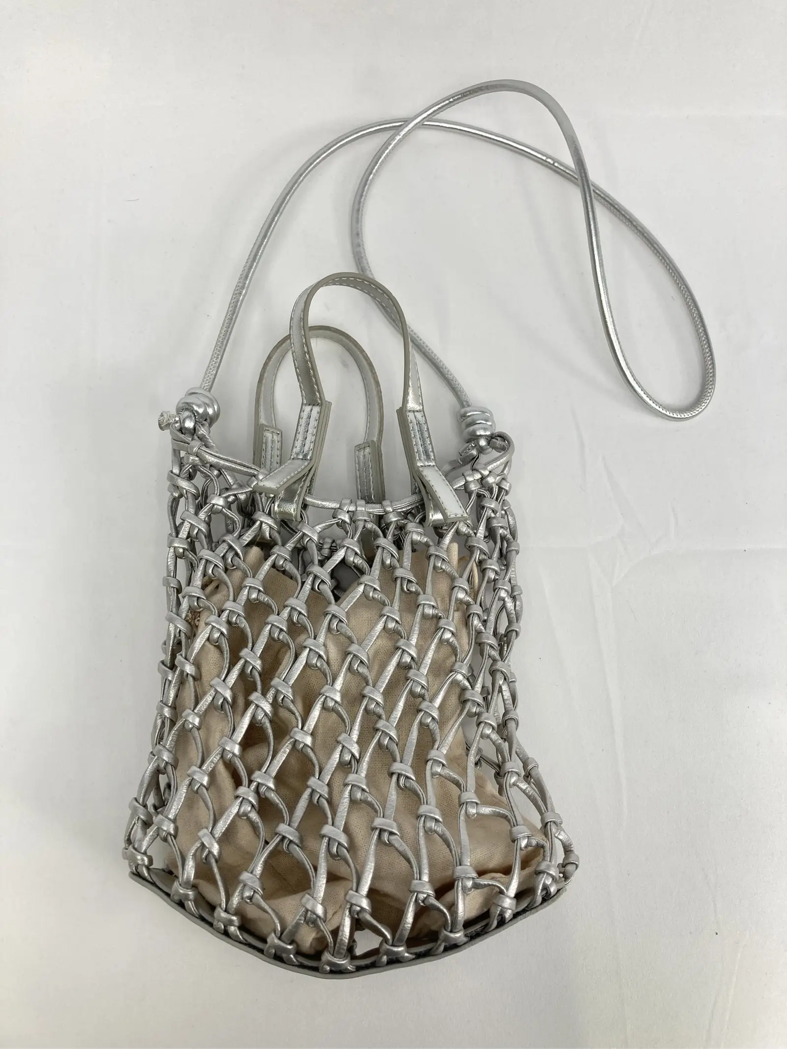 https://r2-worker.digdig.jp/product/e8a47ed8-edb2-4c85-8dcc-1b0f7d6da354/953eaa2c-bf95-43d0-bf52-f3c6dc331857
