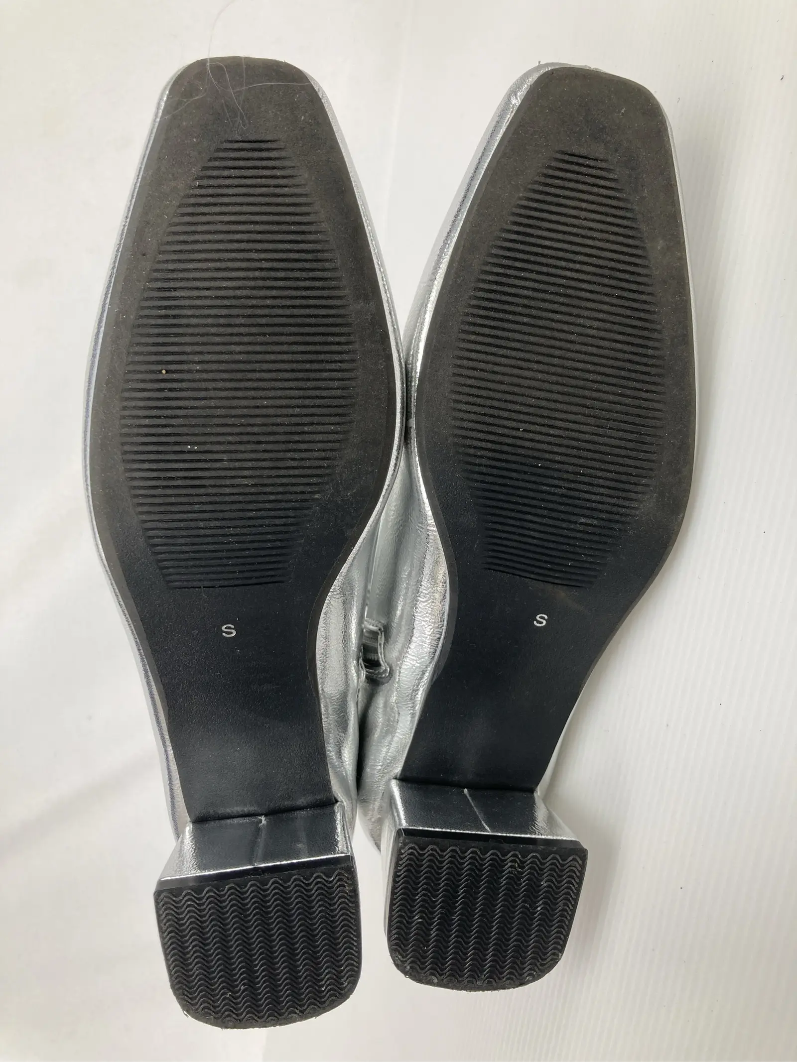 https://r2-worker.digdig.jp/product/e97bbad4-fd0a-4906-9a2e-4540c4fdd670/63f22022-a4a0-43d9-b06b-1d46b10bdb56